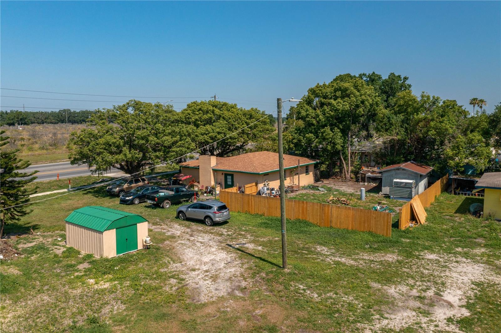101 EAGLE LAKE LOOP RD E