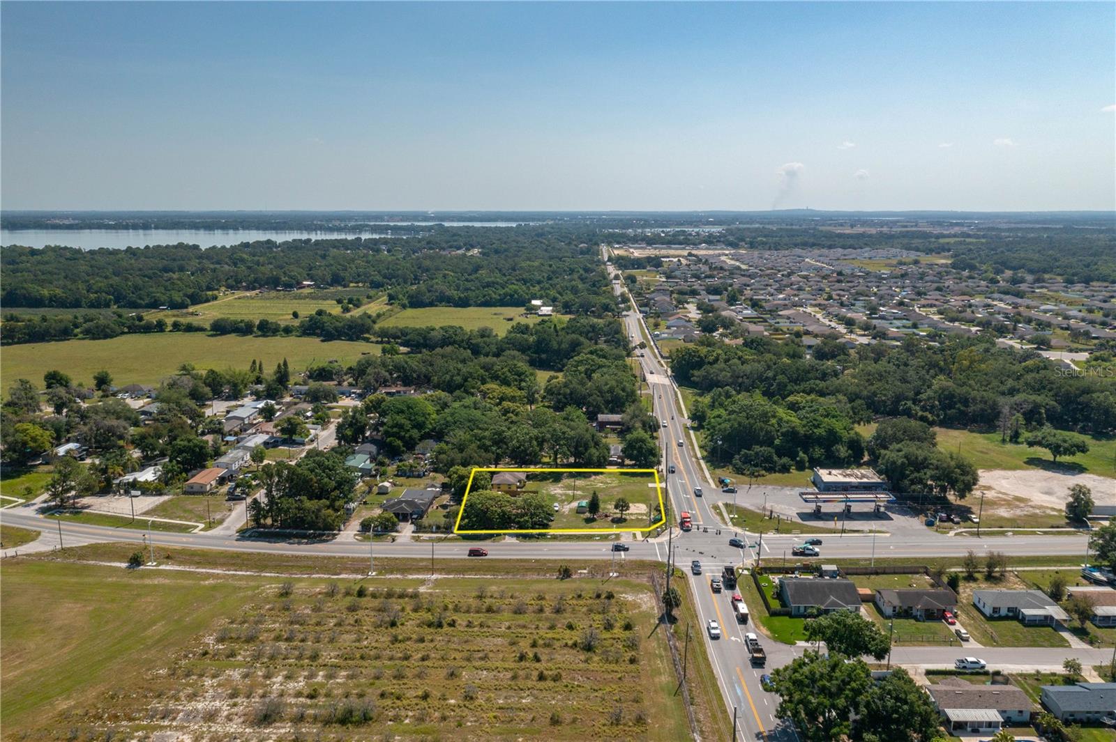 101 EAGLE LAKE LOOP RD E