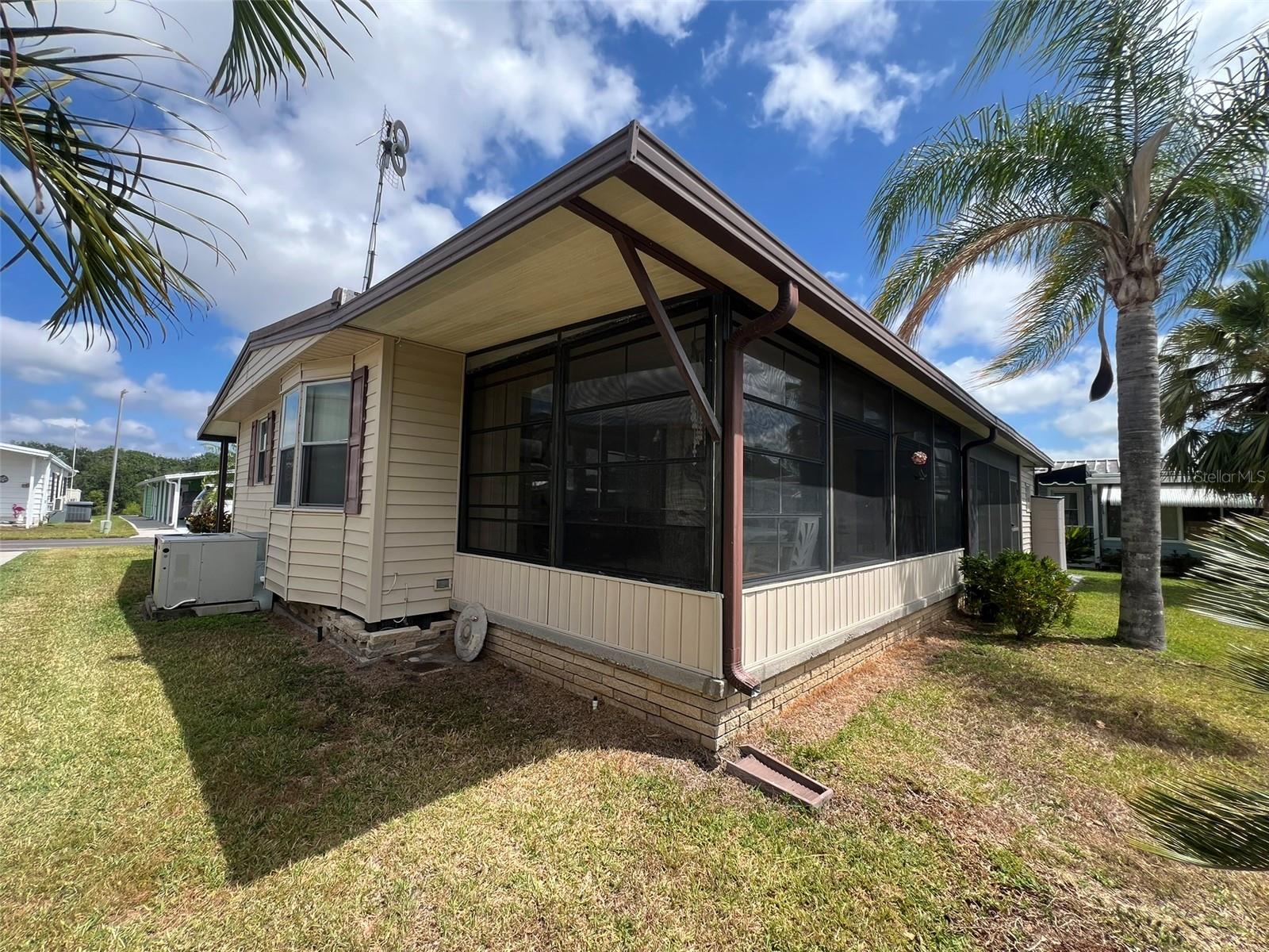 2055 S FLORAL AVE #181