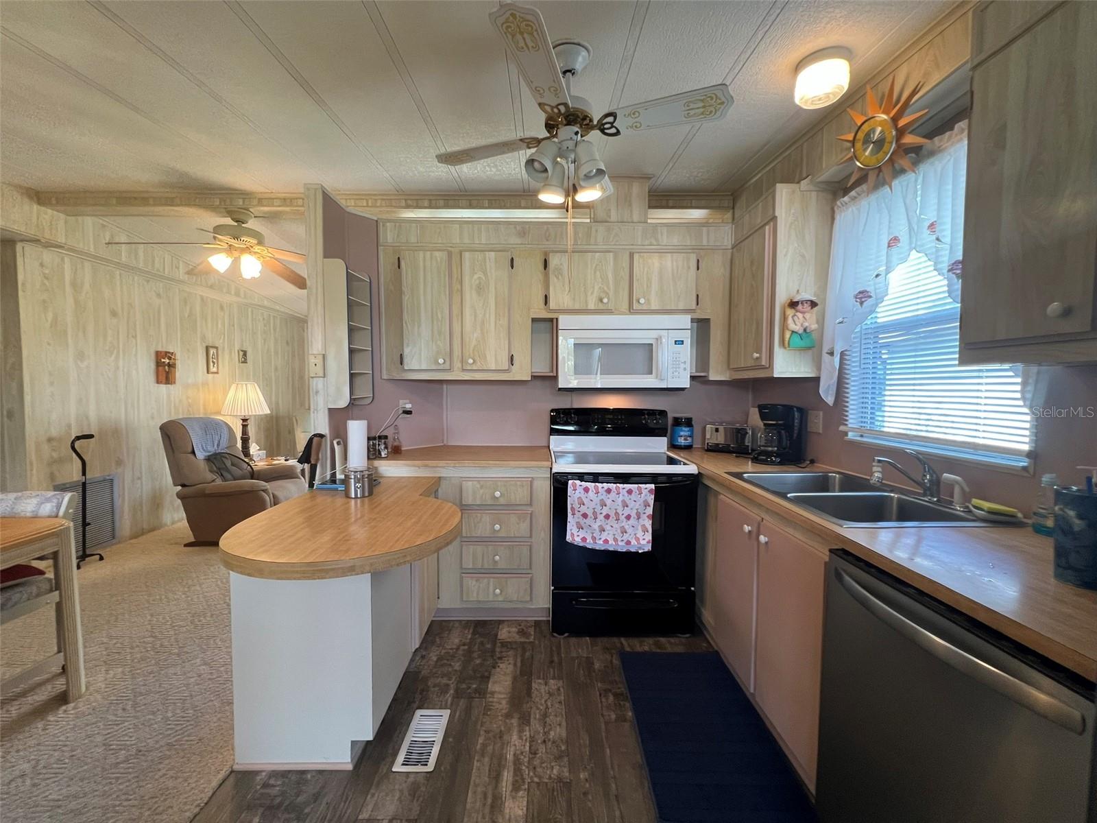 2055 S FLORAL AVE #181