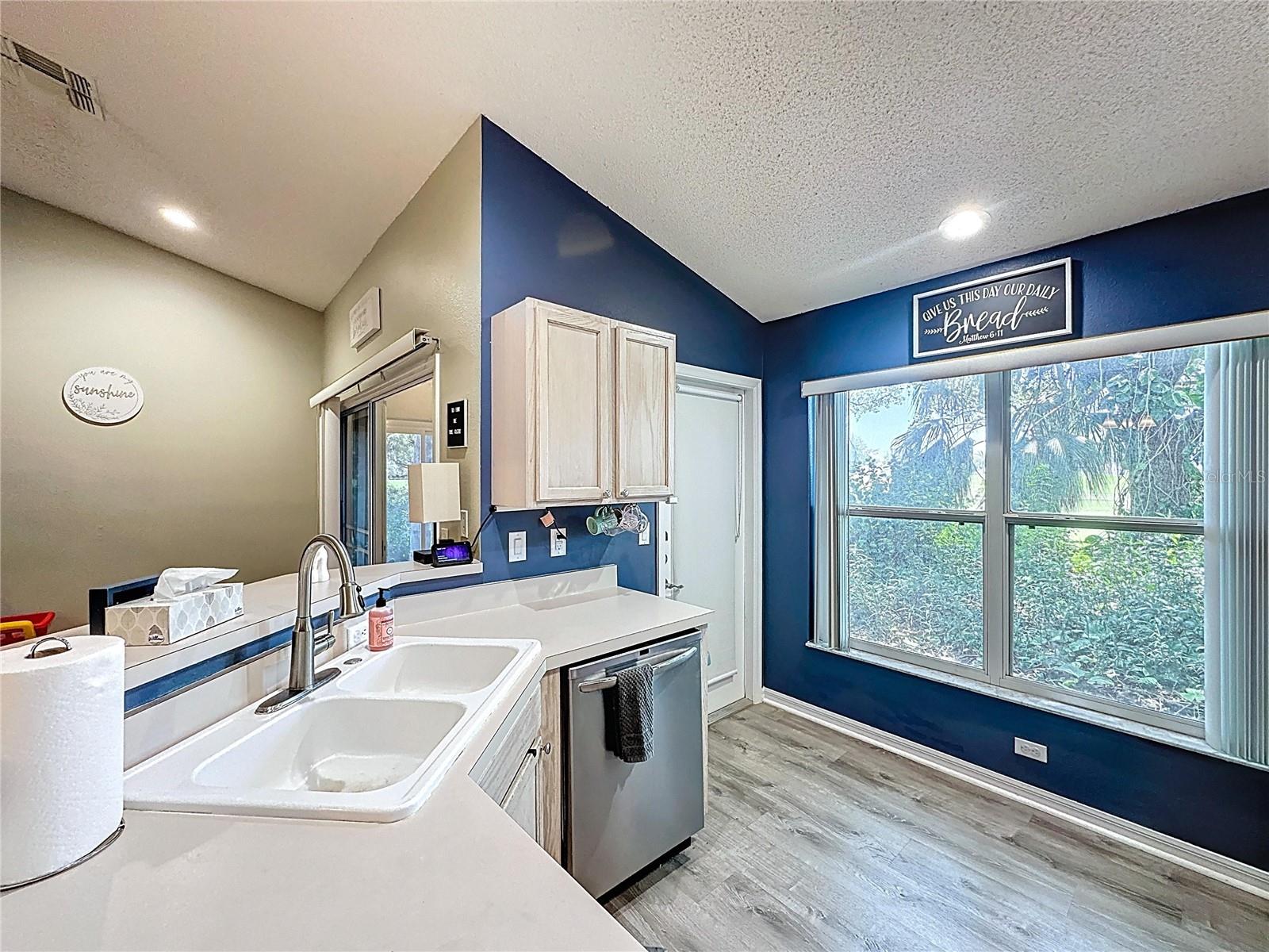 2483 SAINT AUGUSTINE BLVD