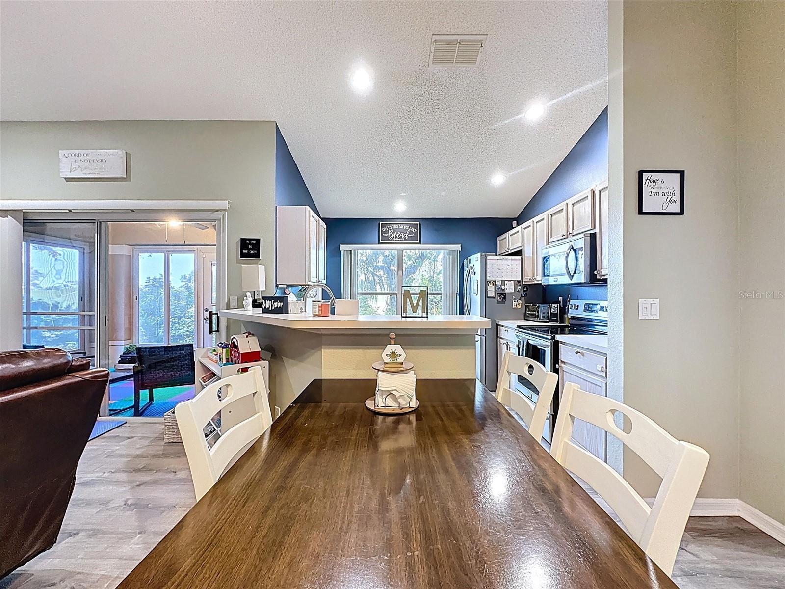 2483 SAINT AUGUSTINE BLVD