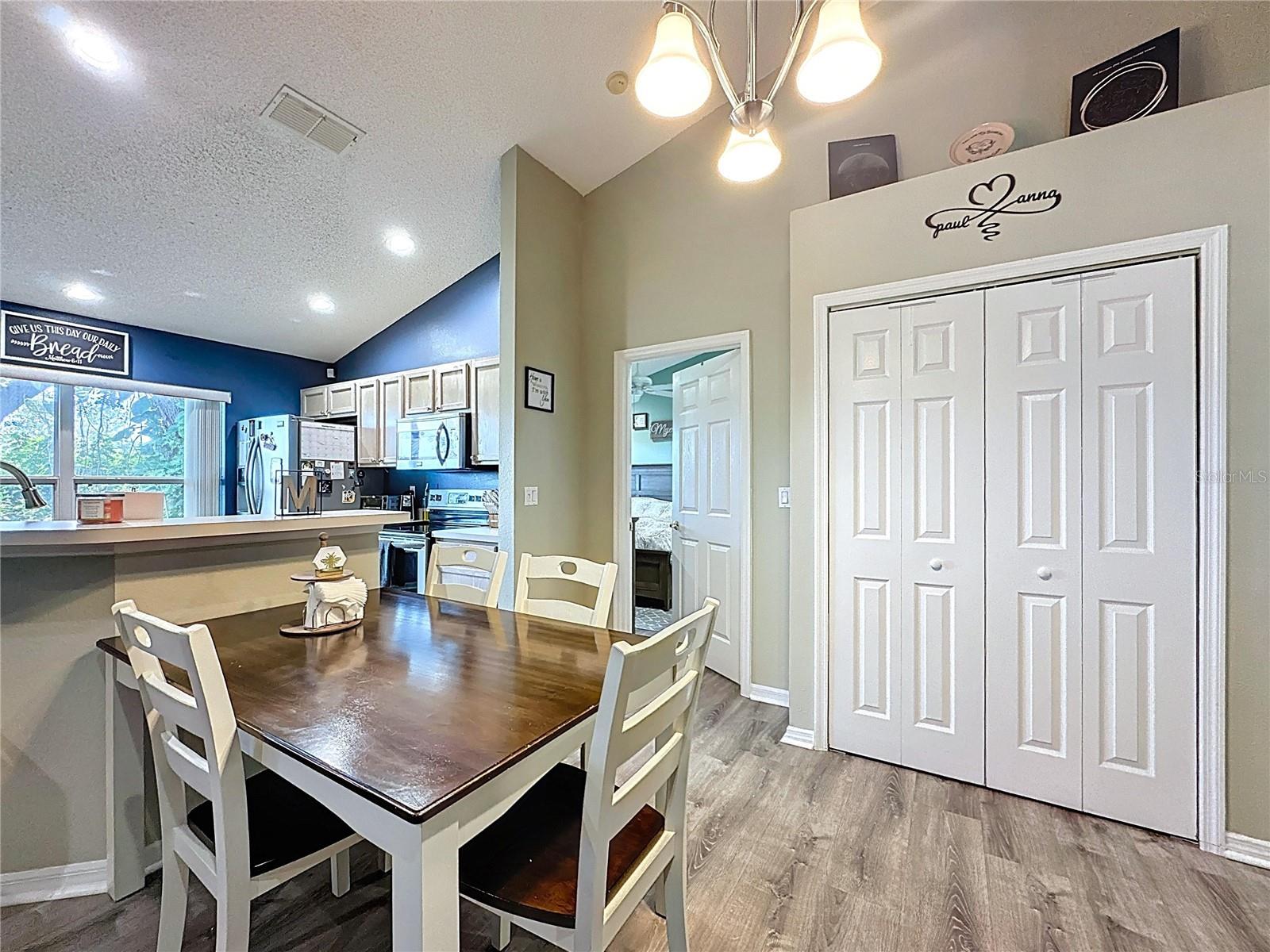 2483 SAINT AUGUSTINE BLVD