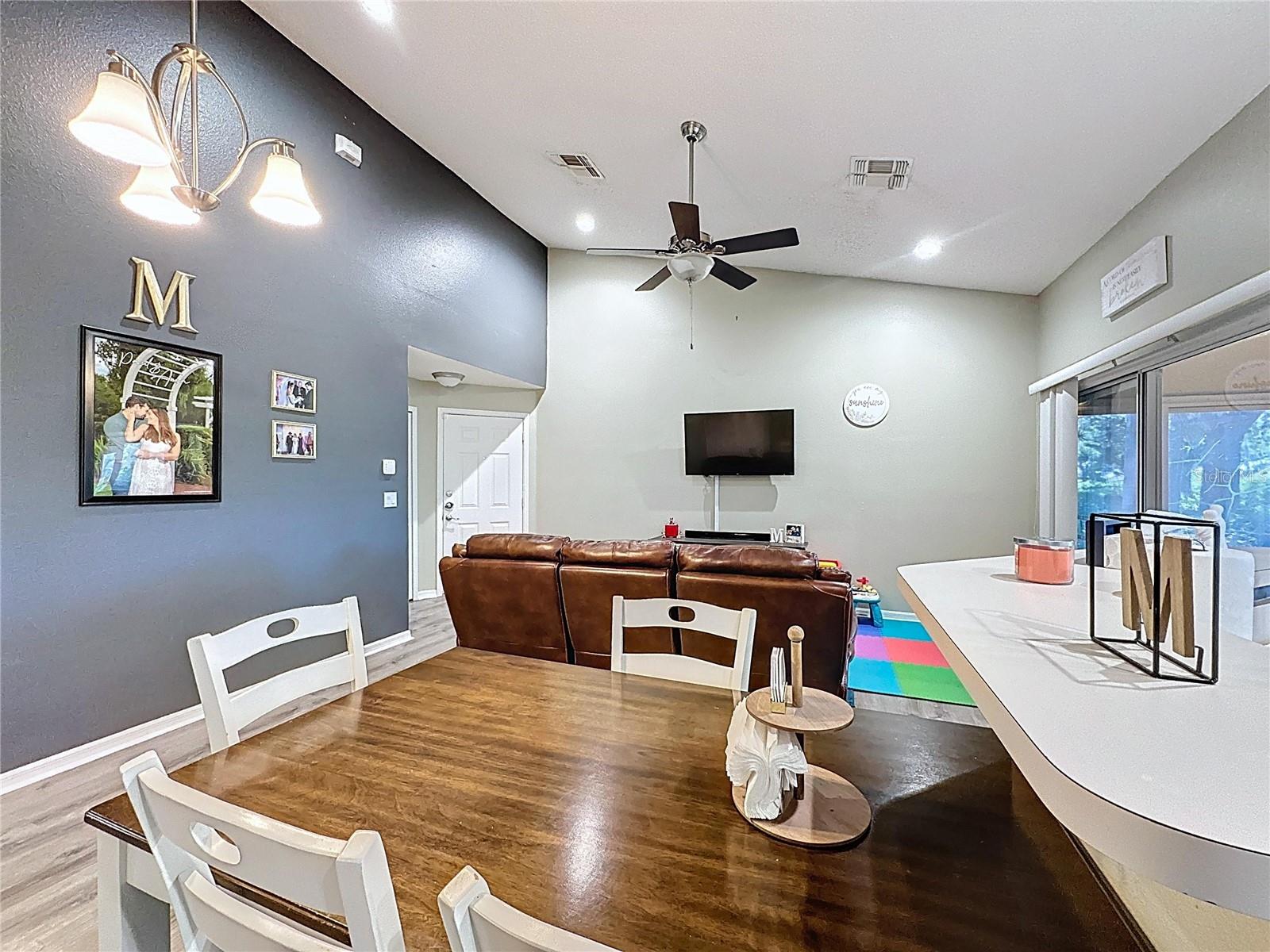 2483 SAINT AUGUSTINE BLVD