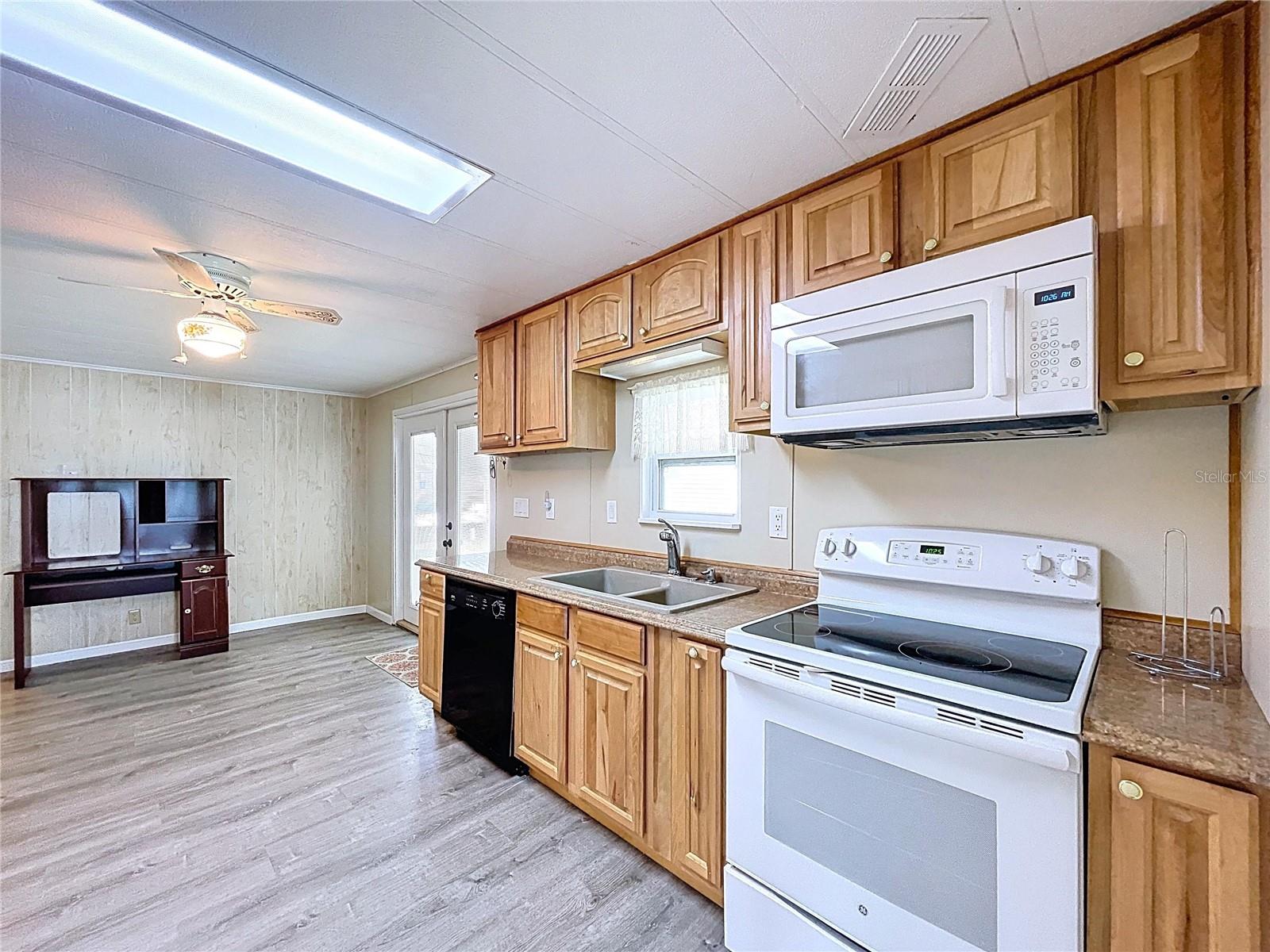 2055 S FLORAL AVE #291