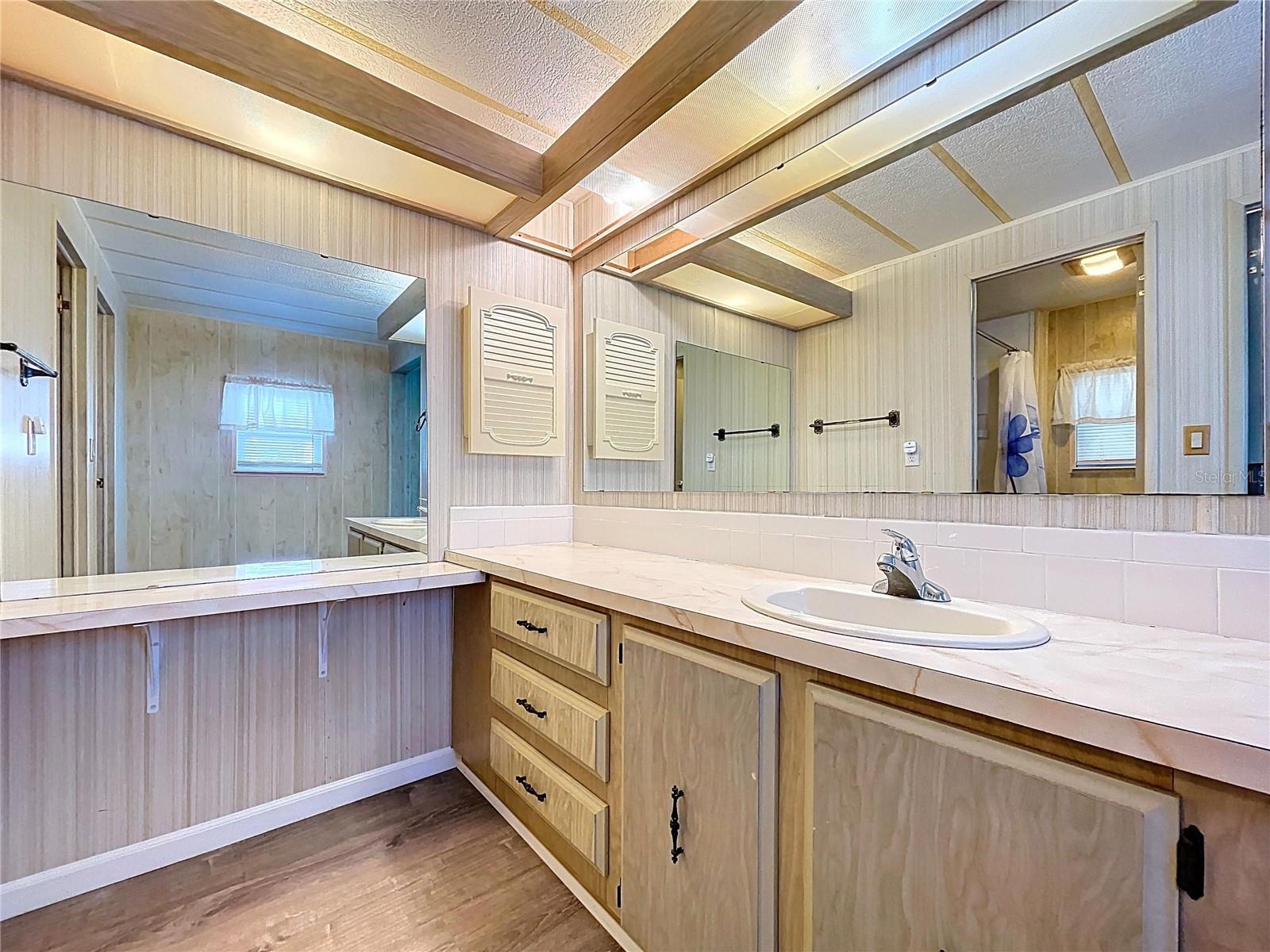 2055 S FLORAL AVE #291