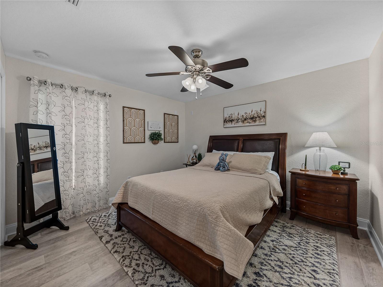 5427 ORANGE VALLEY DR