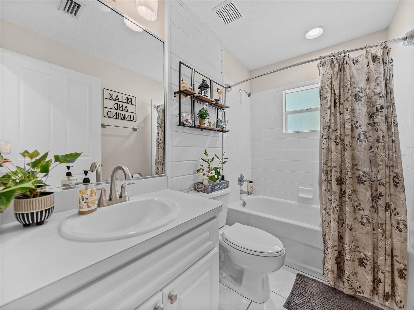 5427 ORANGE VALLEY DR