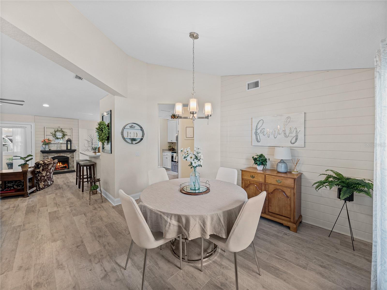 5427 ORANGE VALLEY DR