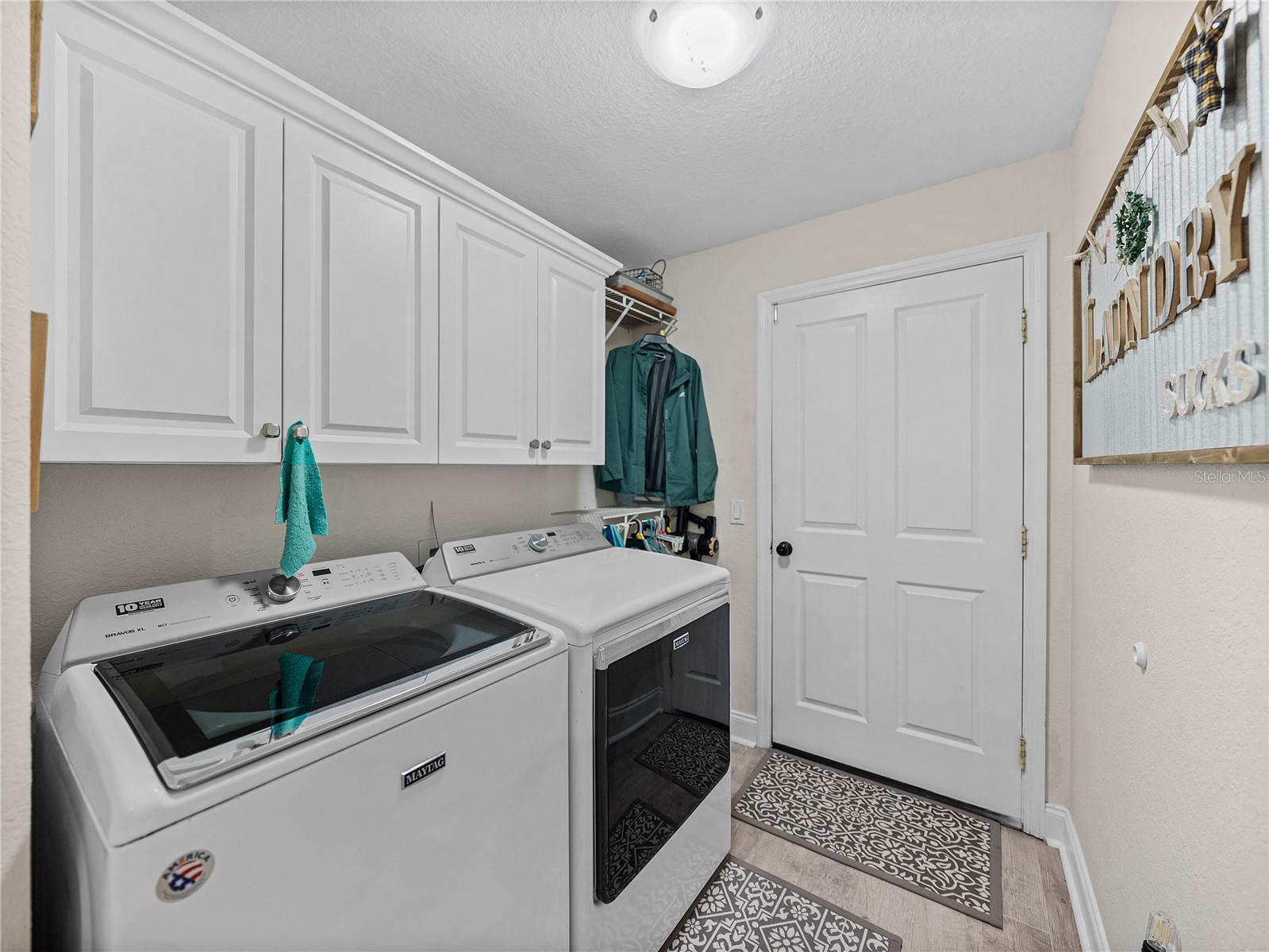 5427 ORANGE VALLEY DR