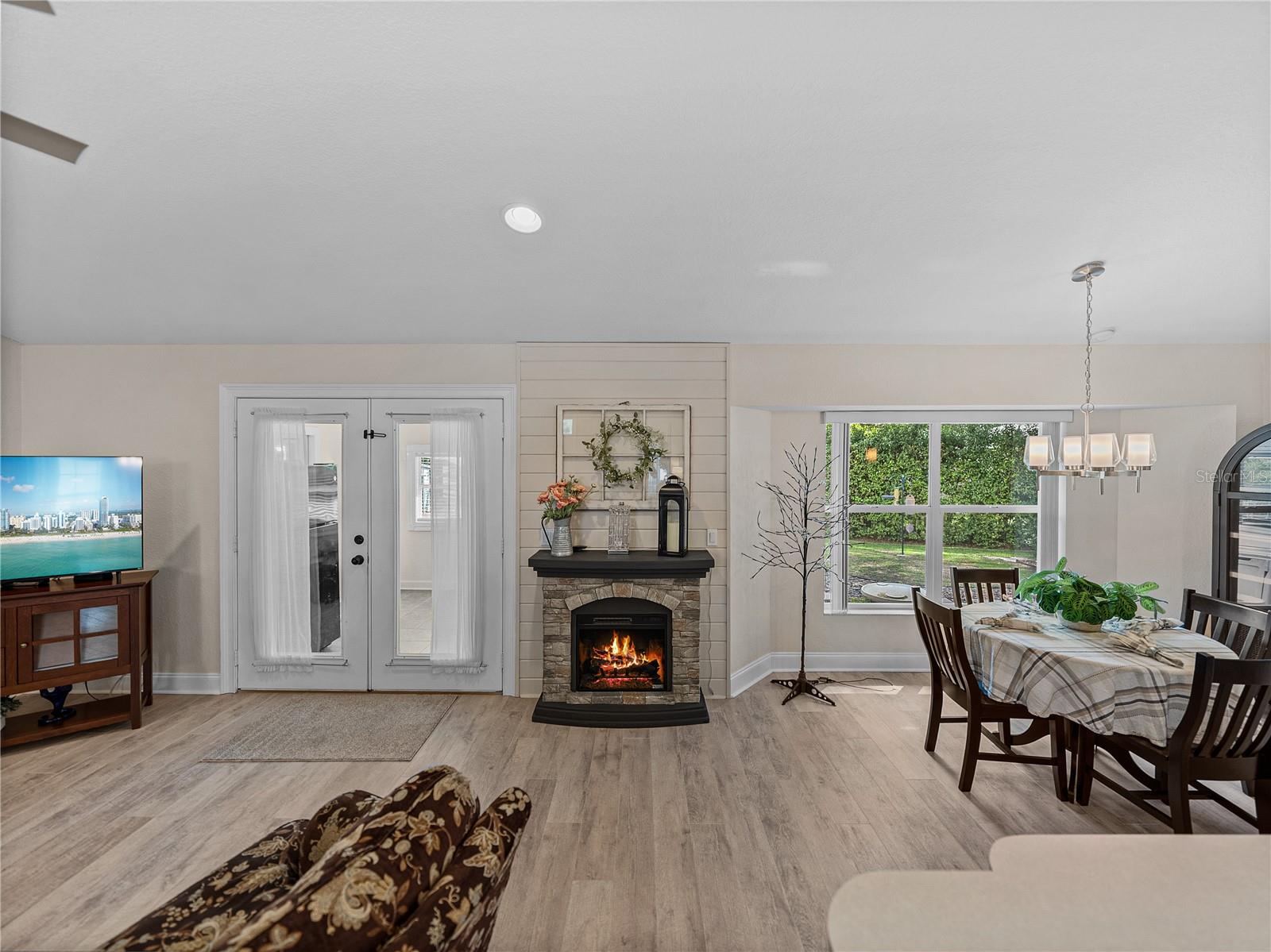 5427 ORANGE VALLEY DR