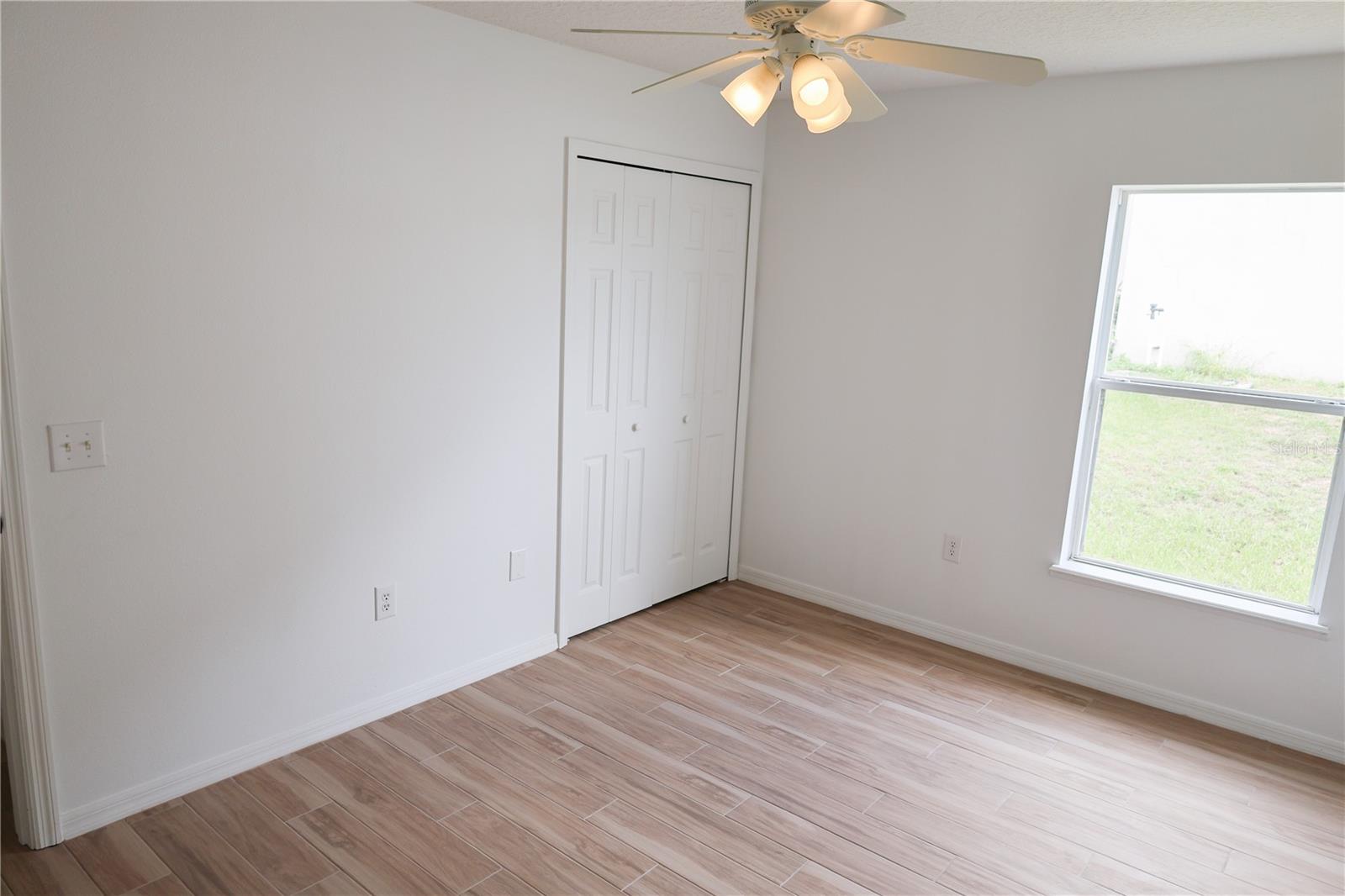 562 STONEWALL AVE