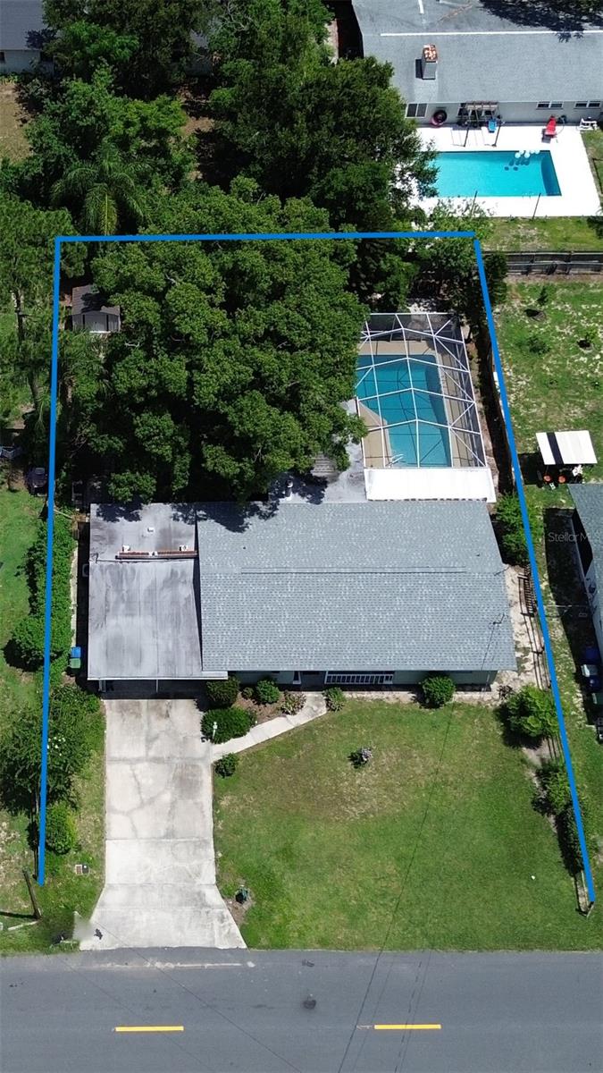 733 OLEANDER DR SE