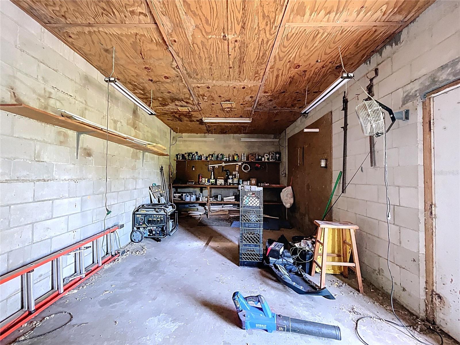 1711 ESTES RD