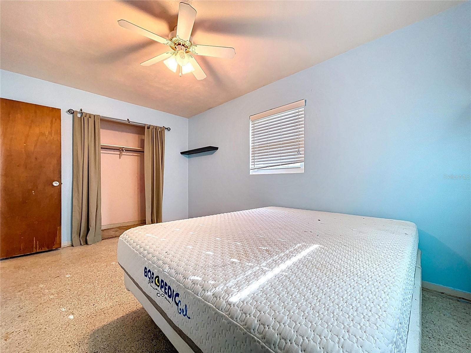 1711 ESTES RD