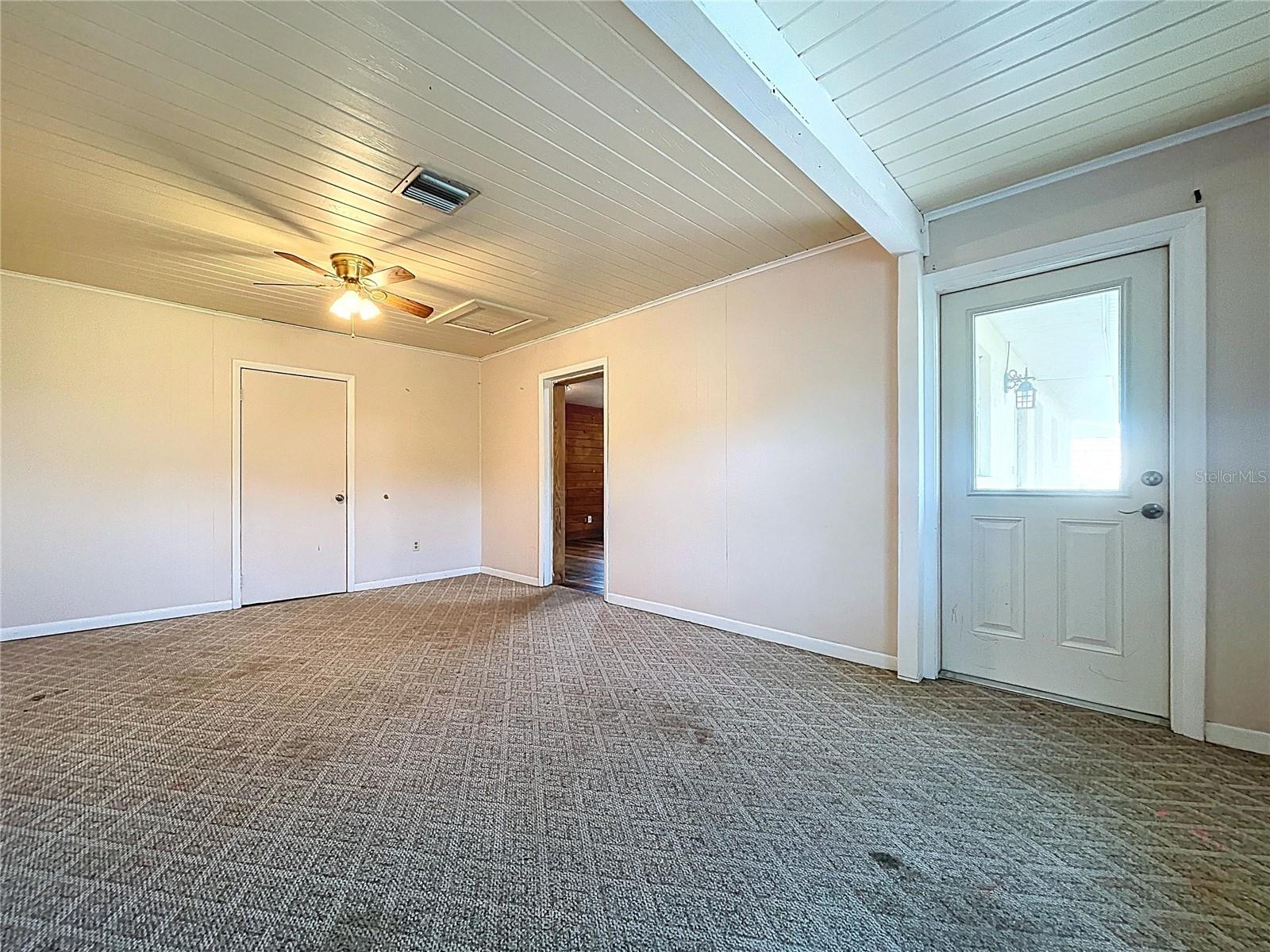 1711 ESTES RD