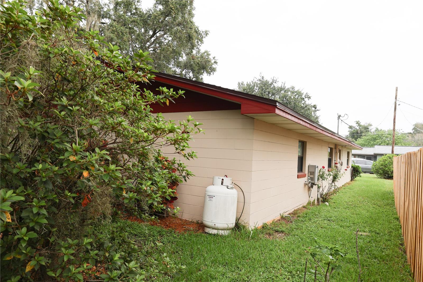 111 DEEN BLVD