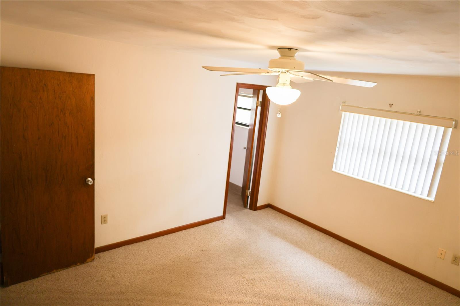 111 DEEN BLVD