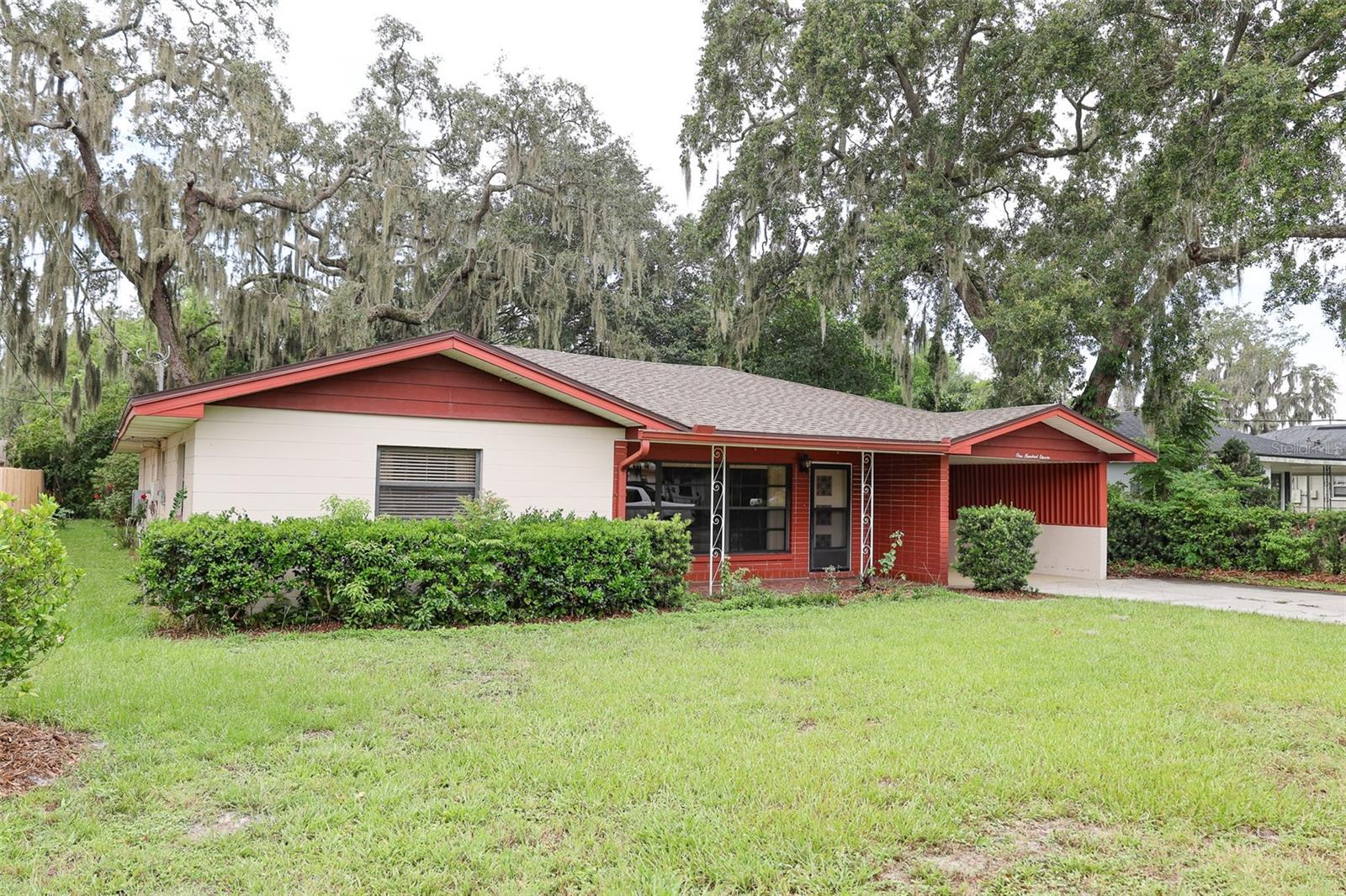 111 DEEN BLVD