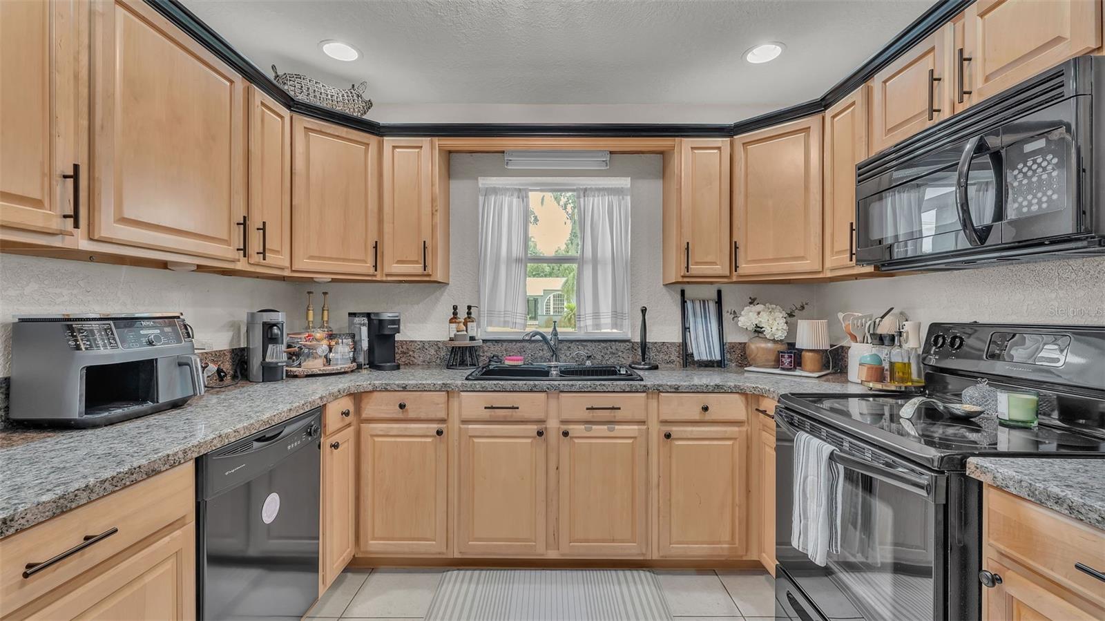 1188 DE LA PALMA AVE
