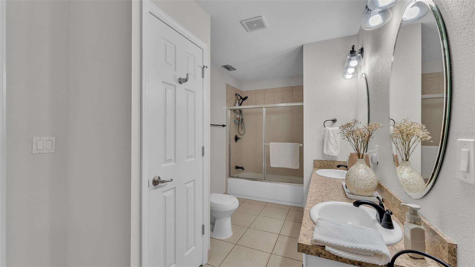 1188 DE LA PALMA AVE