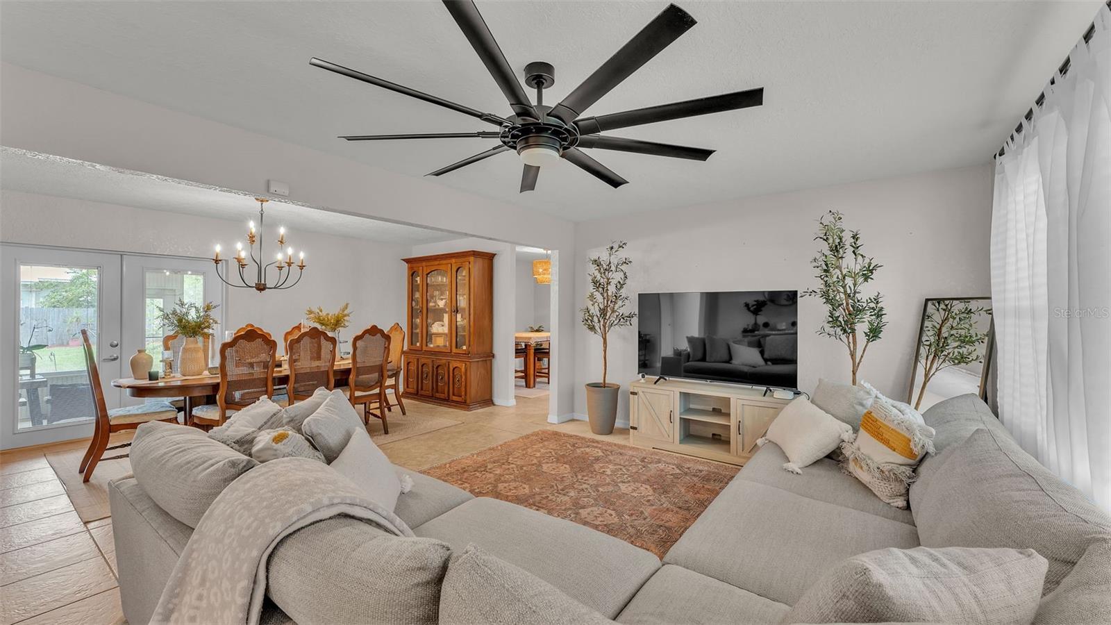 1188 DE LA PALMA AVE
