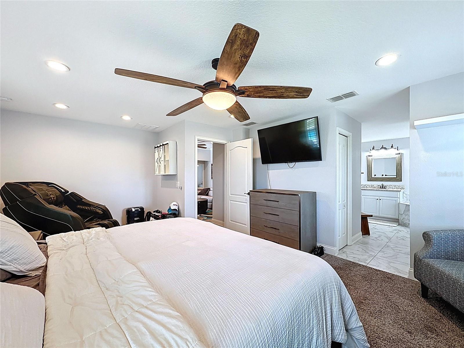 214 SPRING AZURE DR