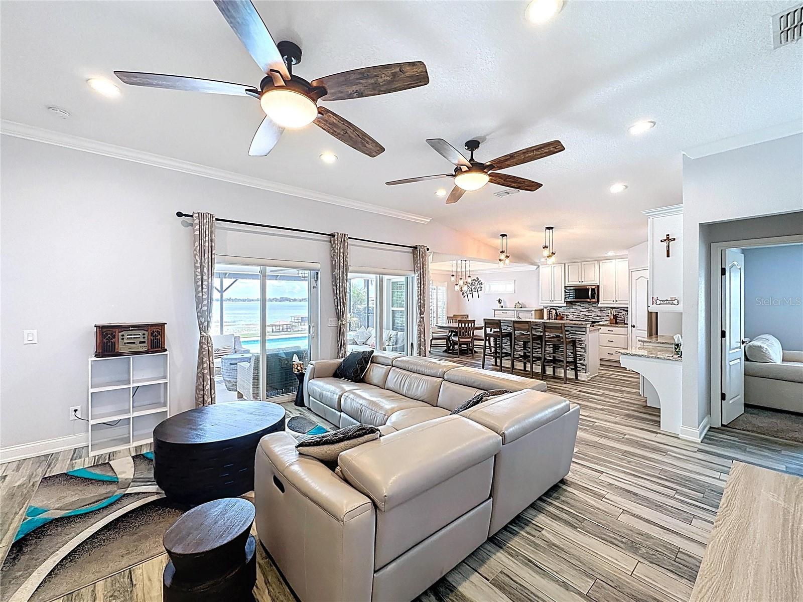 214 SPRING AZURE DR
