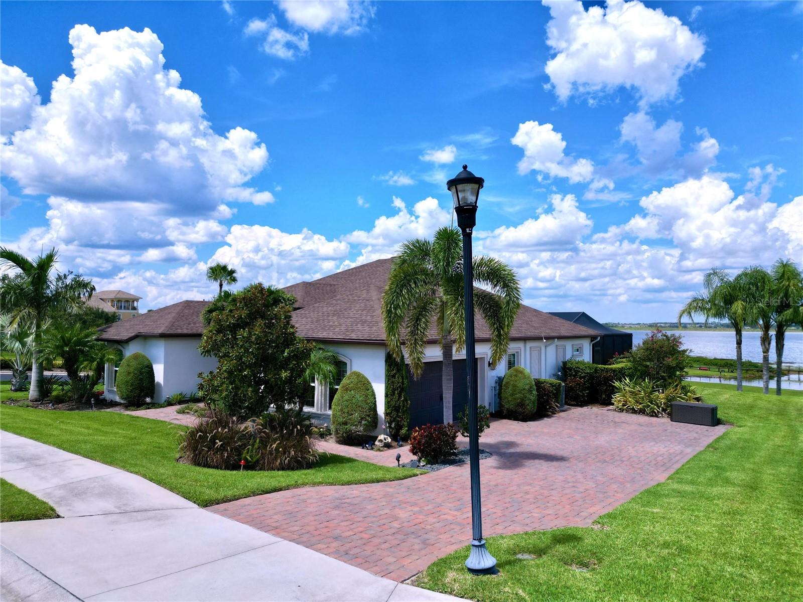 214 SPRING AZURE DR