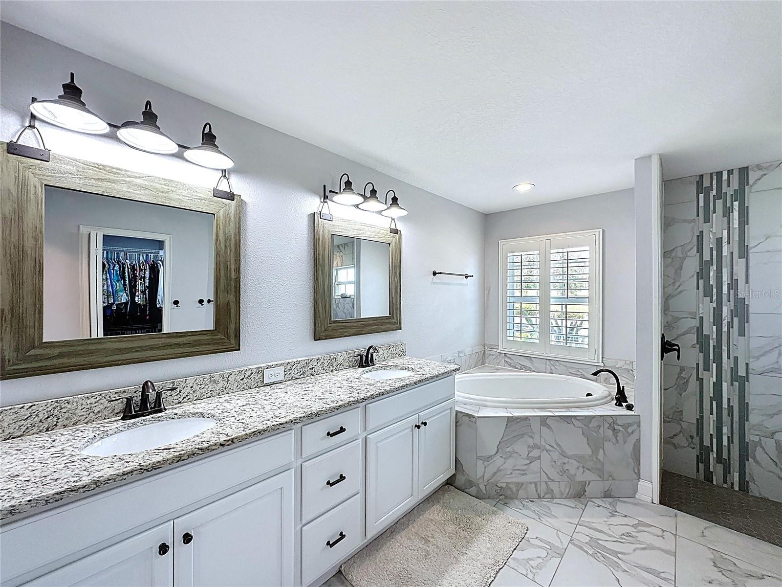 214 SPRING AZURE DR