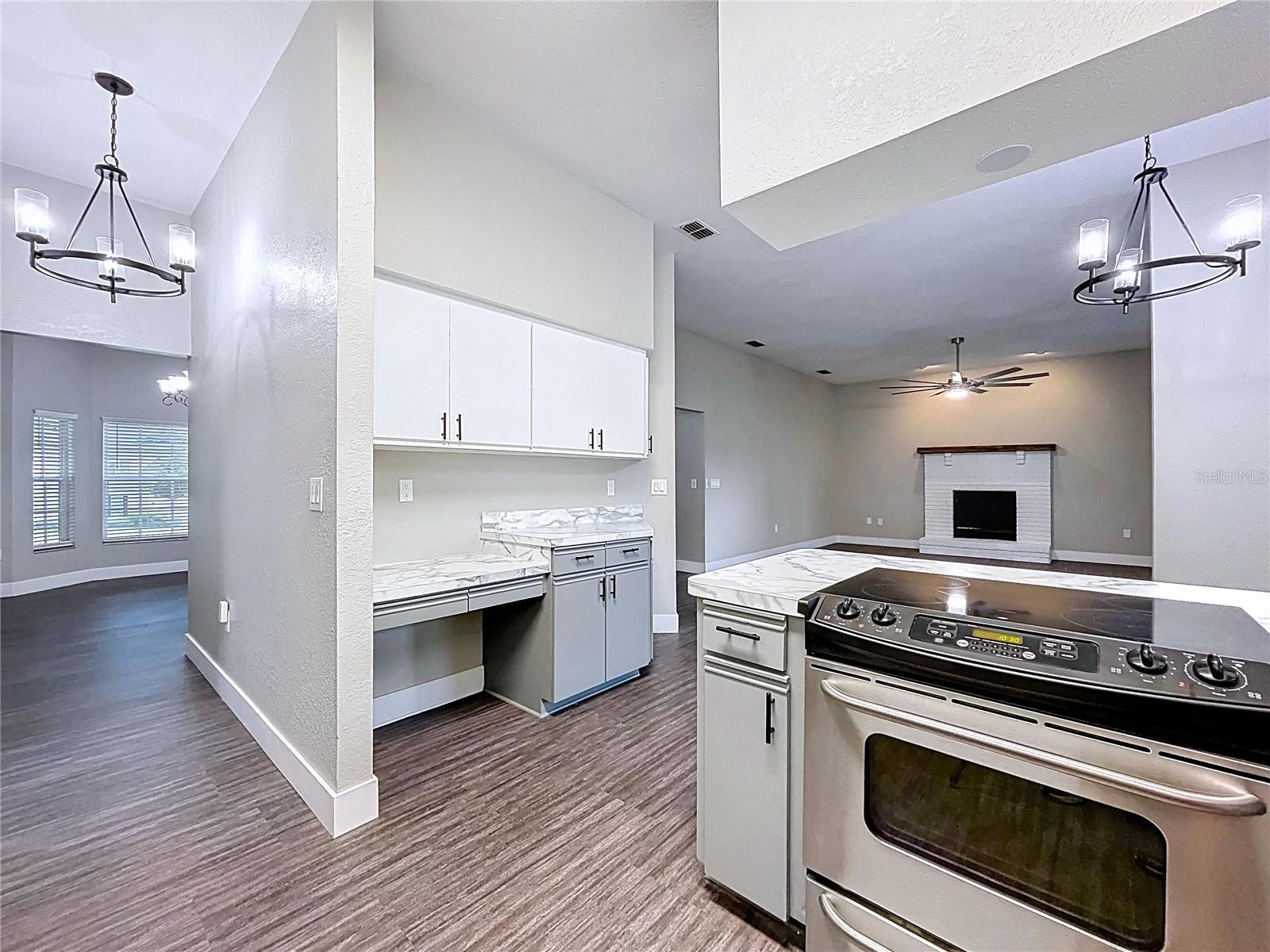 1904 VISTA VIEW DR