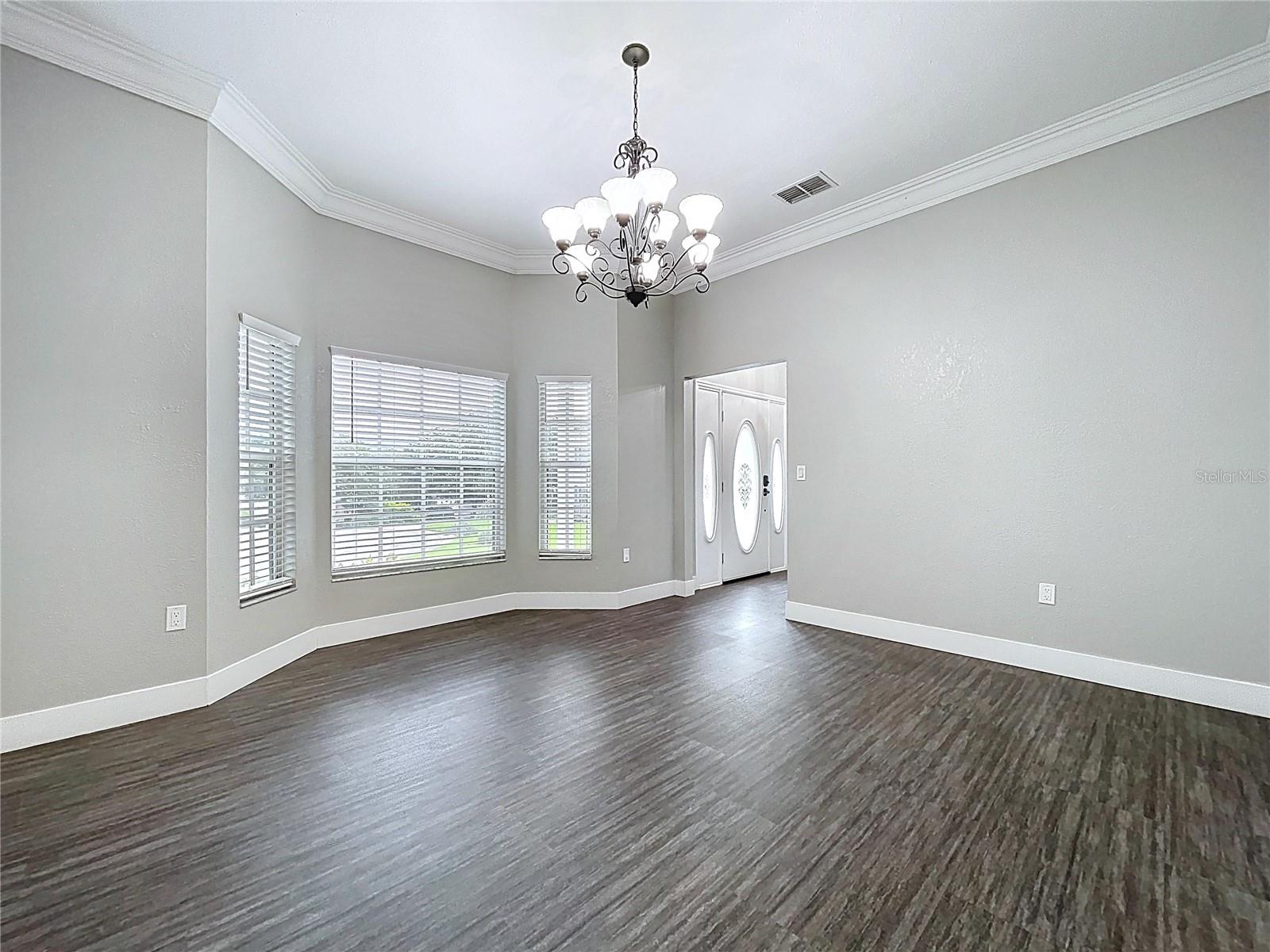1904 VISTA VIEW DR