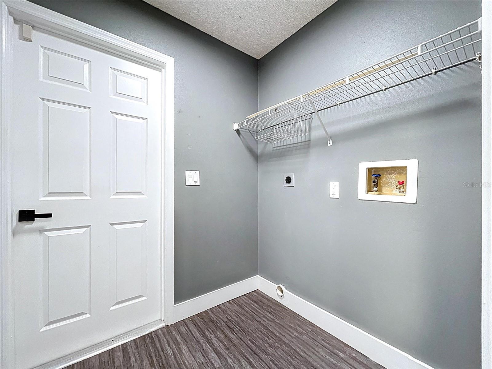 1904 VISTA VIEW DR