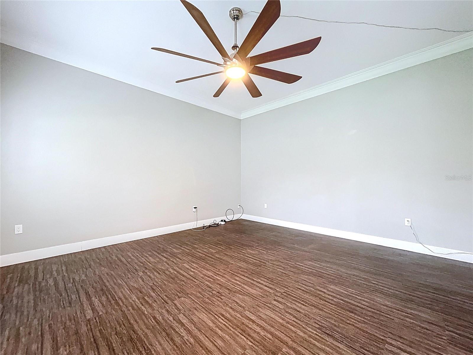 1904 VISTA VIEW DR