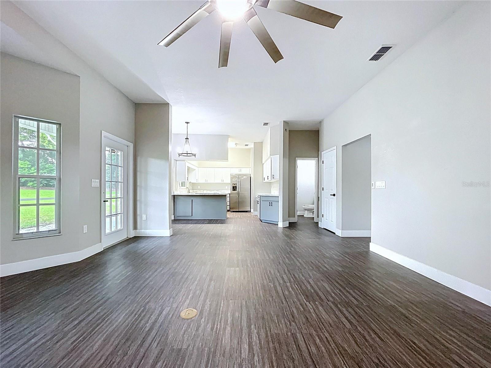 1904 VISTA VIEW DR