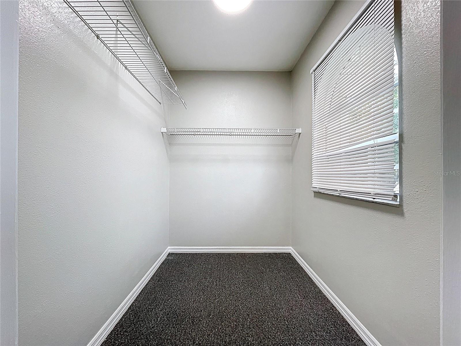 1904 VISTA VIEW DR