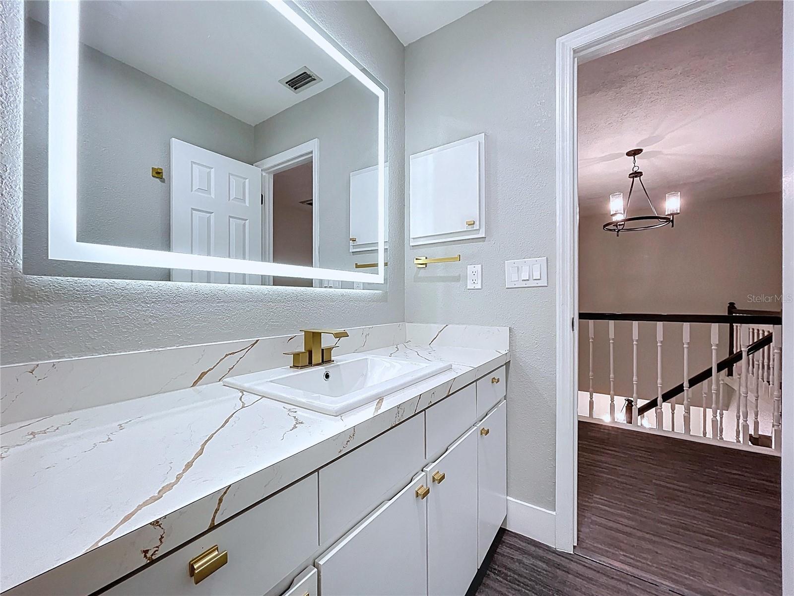 1904 VISTA VIEW DR