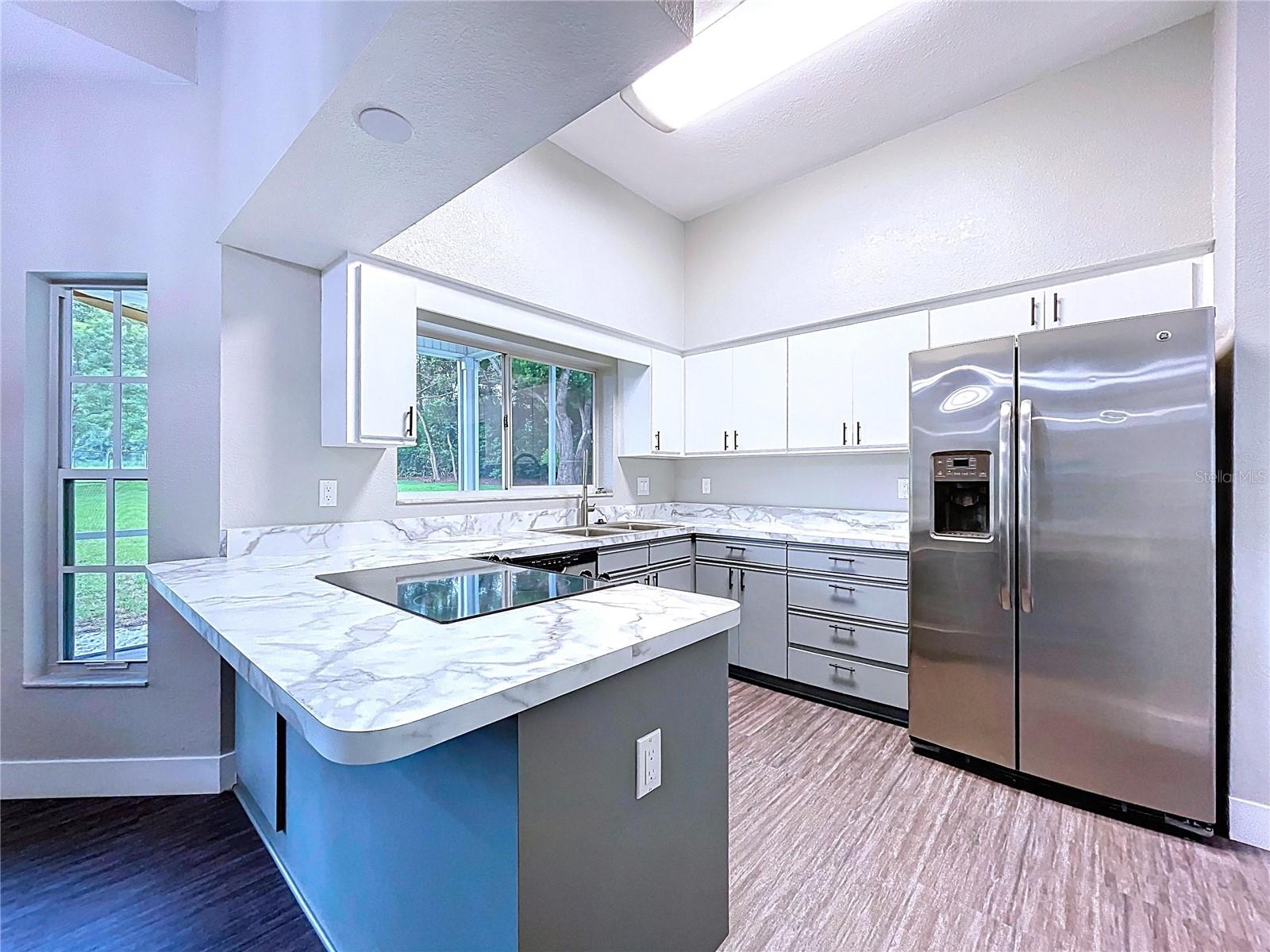 1904 VISTA VIEW DR