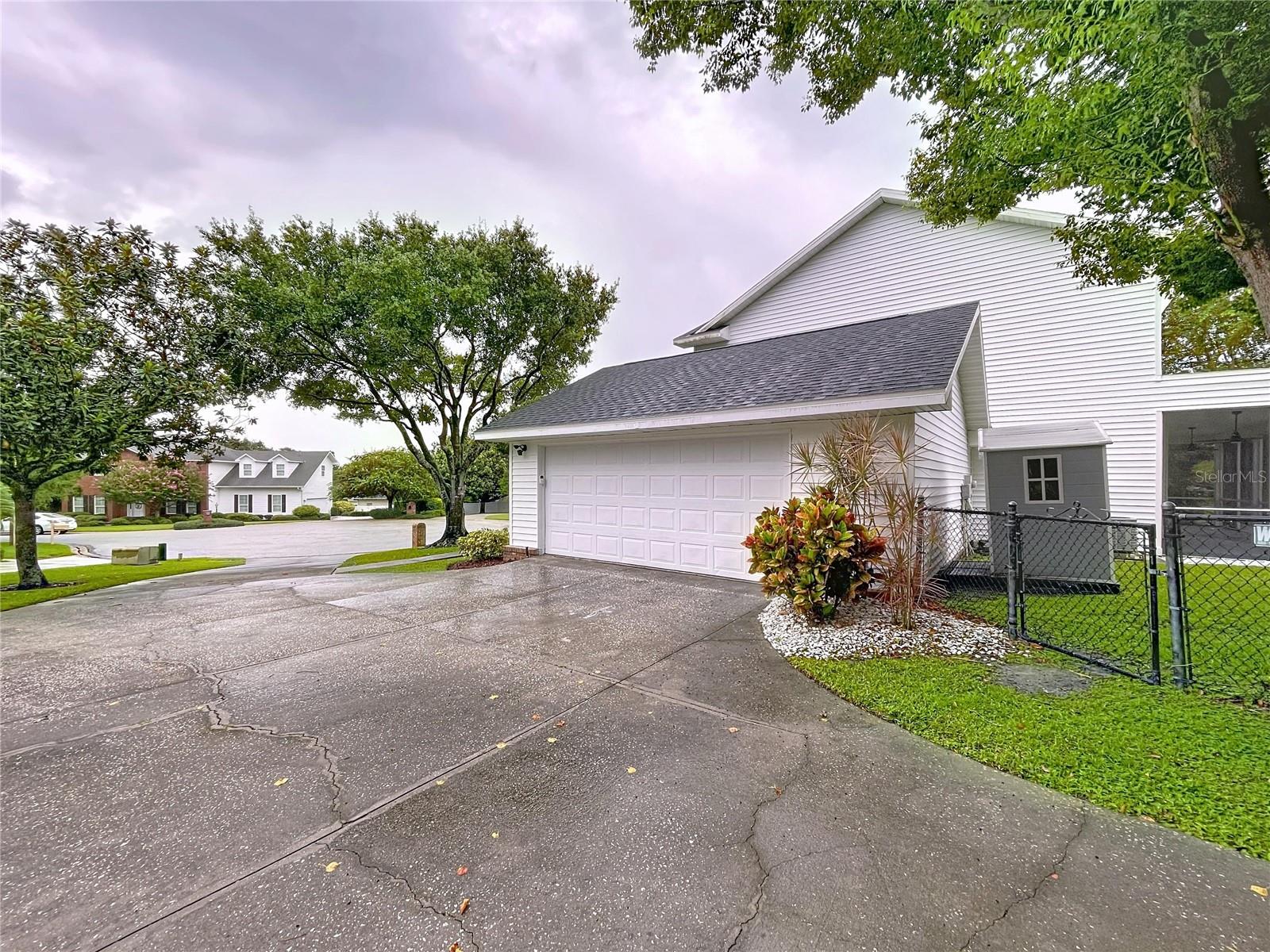 1904 VISTA VIEW DR