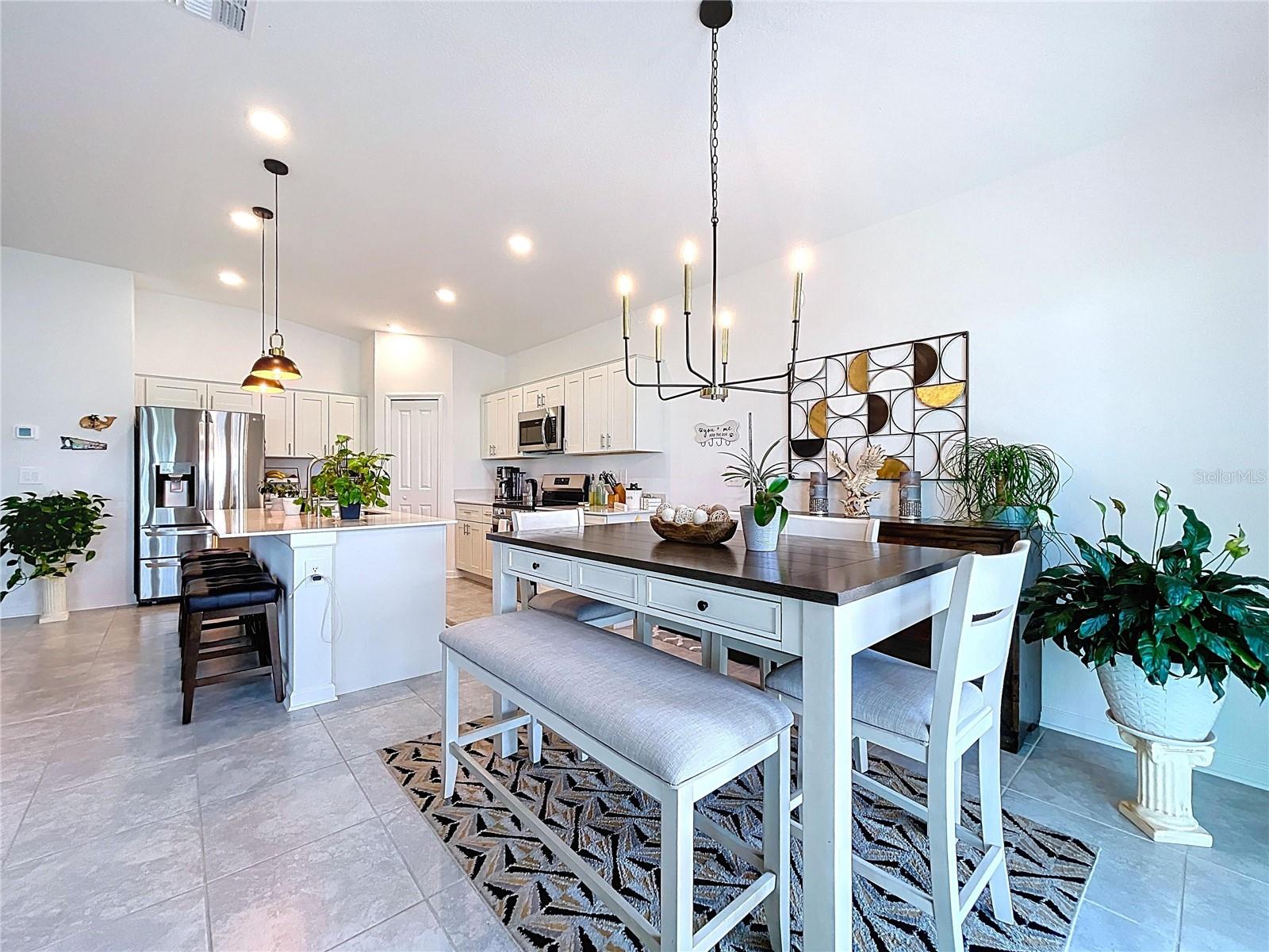1285 DEEPWATER CIR