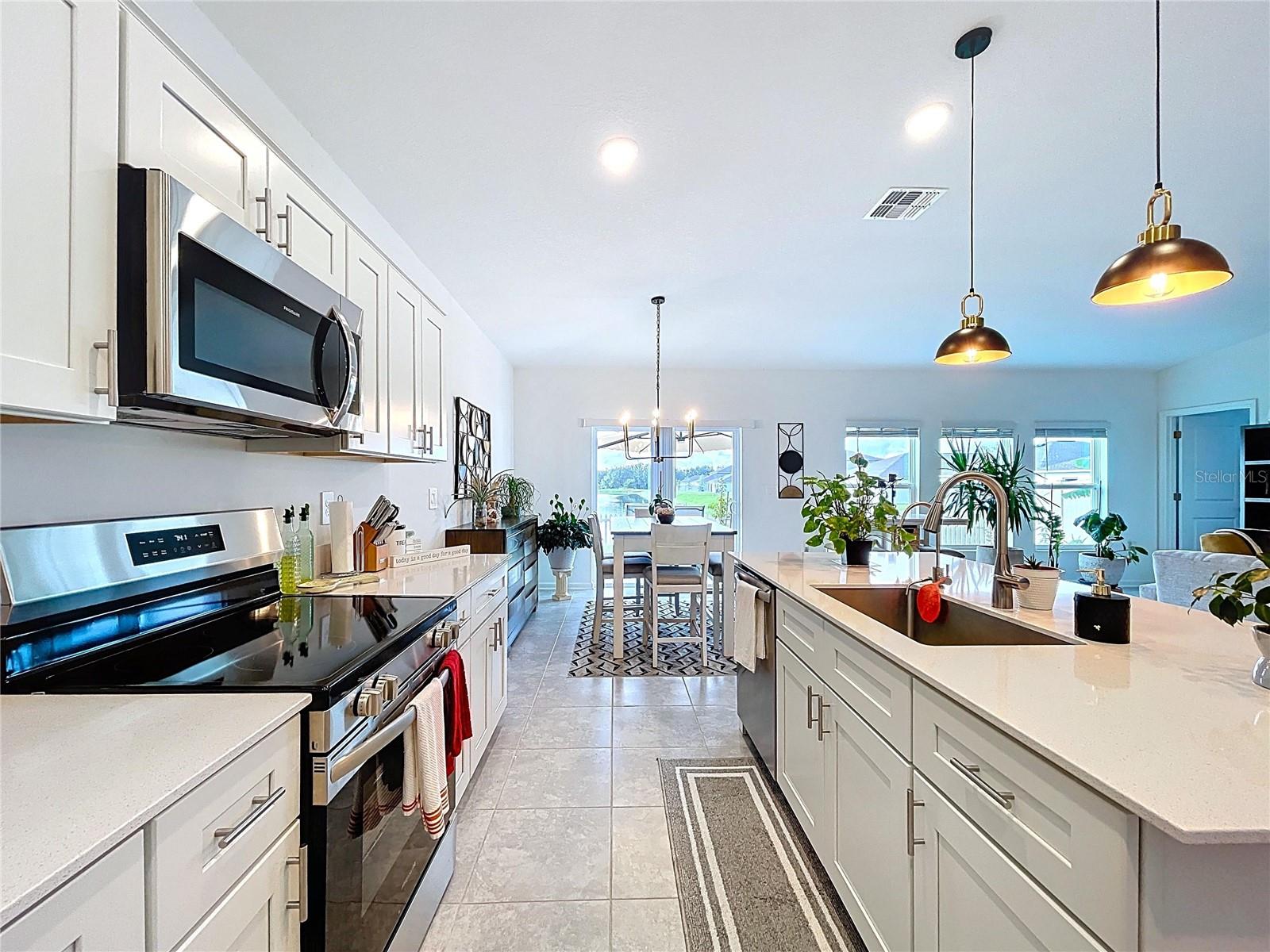 1285 DEEPWATER CIR
