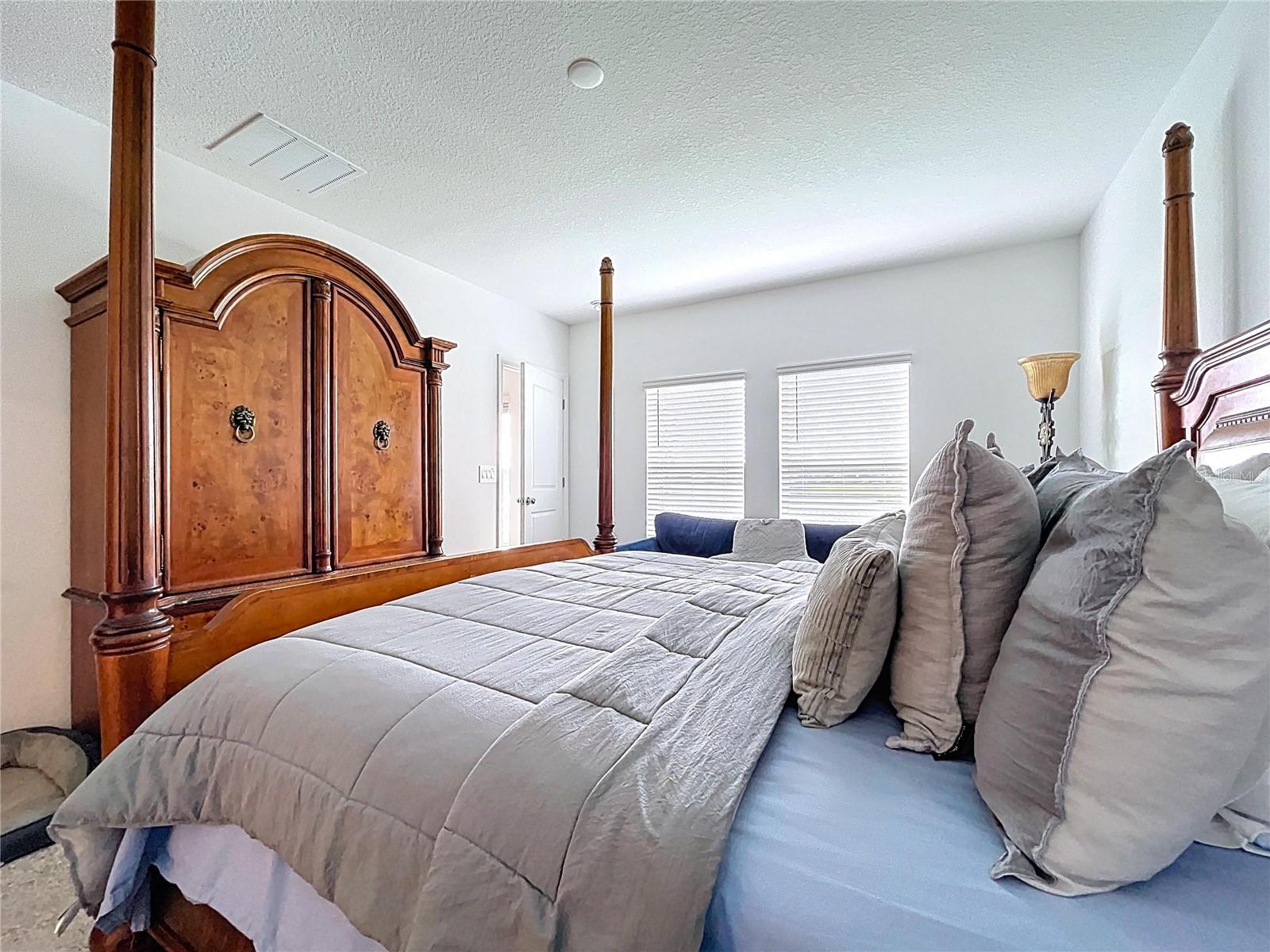 1285 DEEPWATER CIR