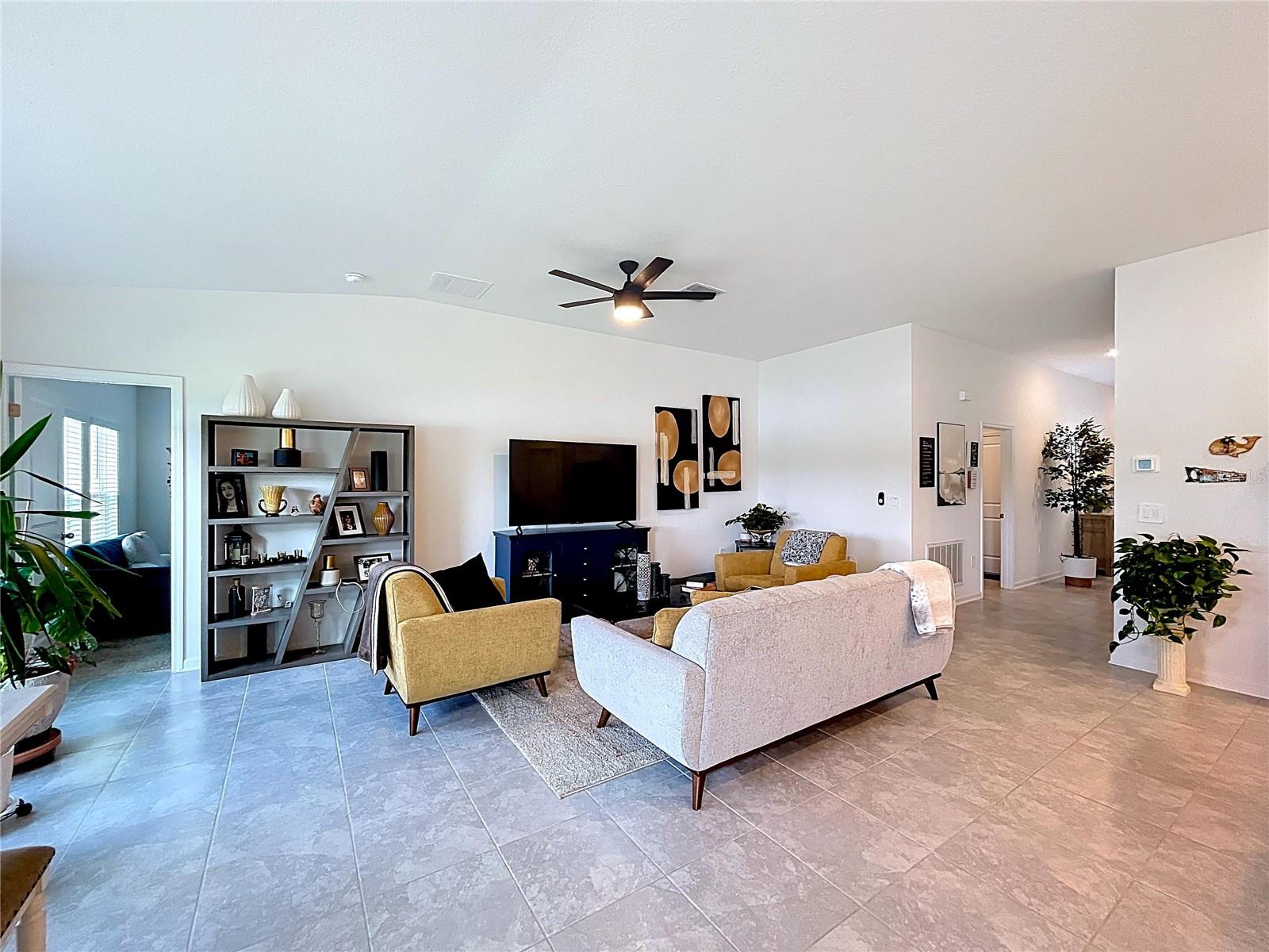 1285 DEEPWATER CIR