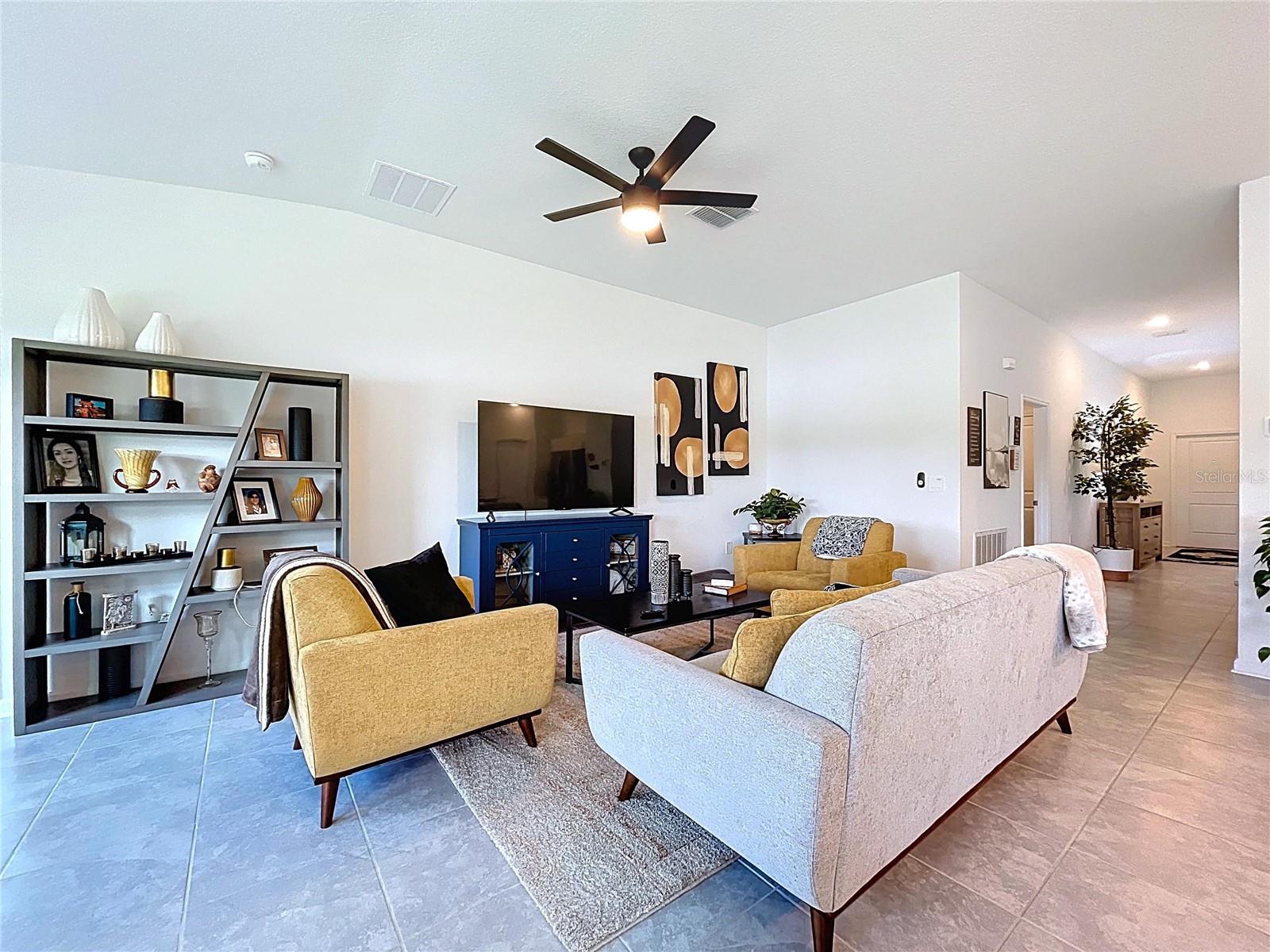 1285 DEEPWATER CIR