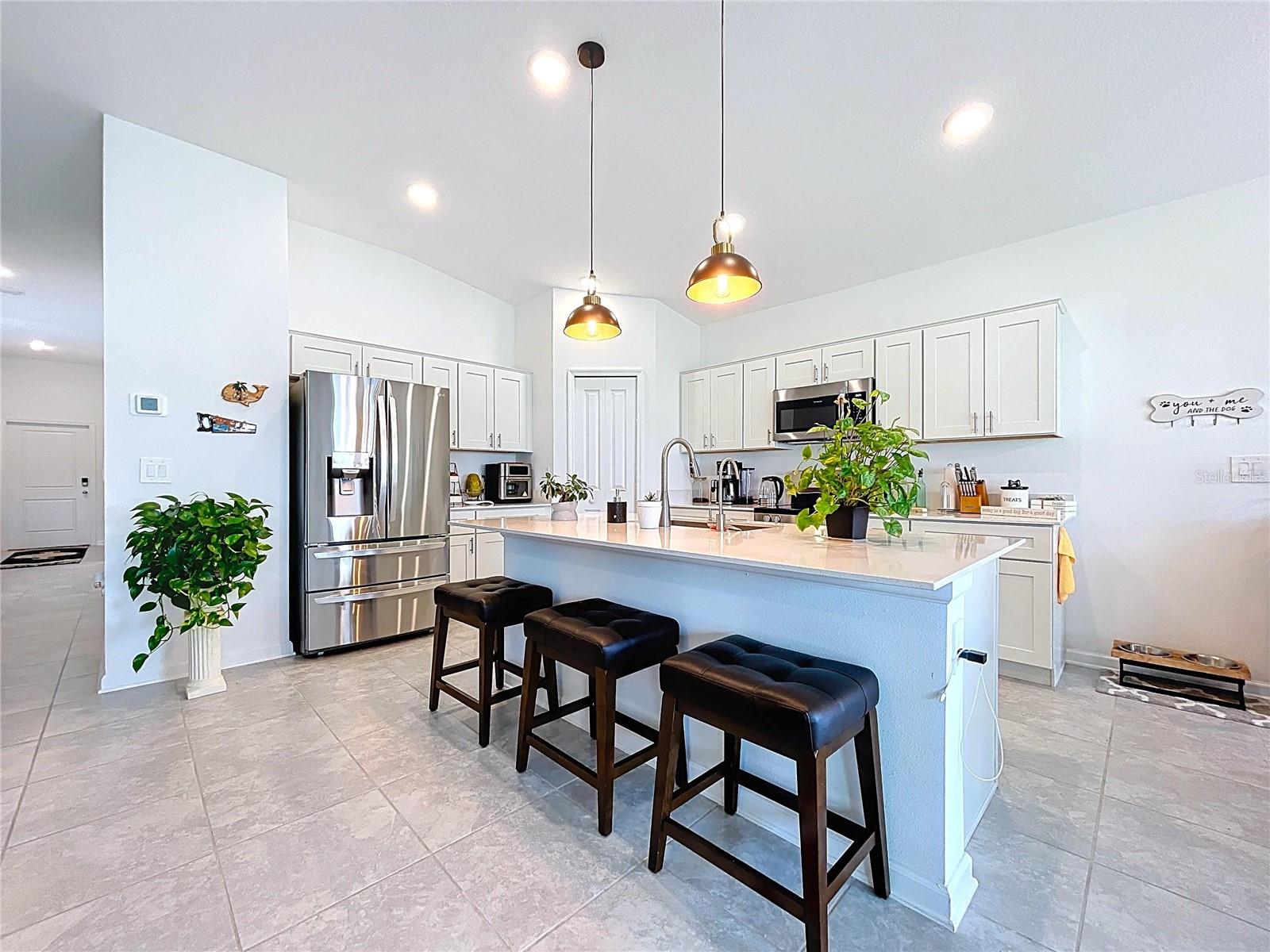 1285 DEEPWATER CIR