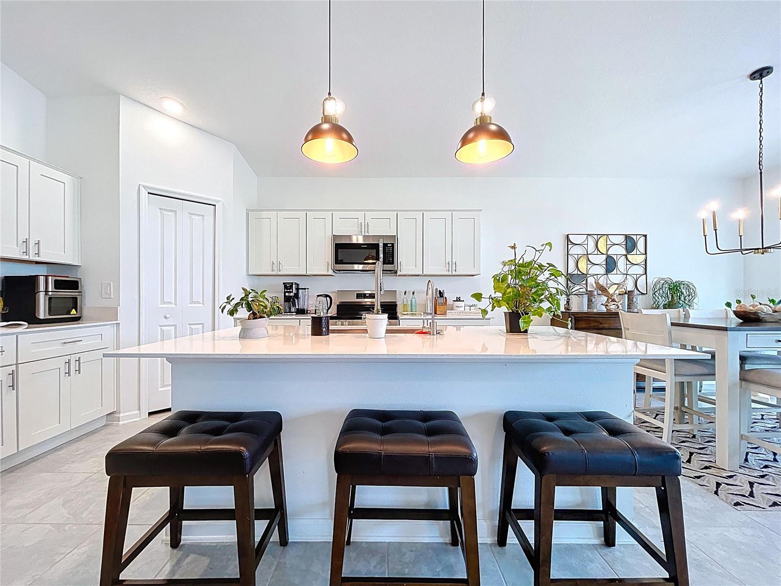 1285 DEEPWATER CIR