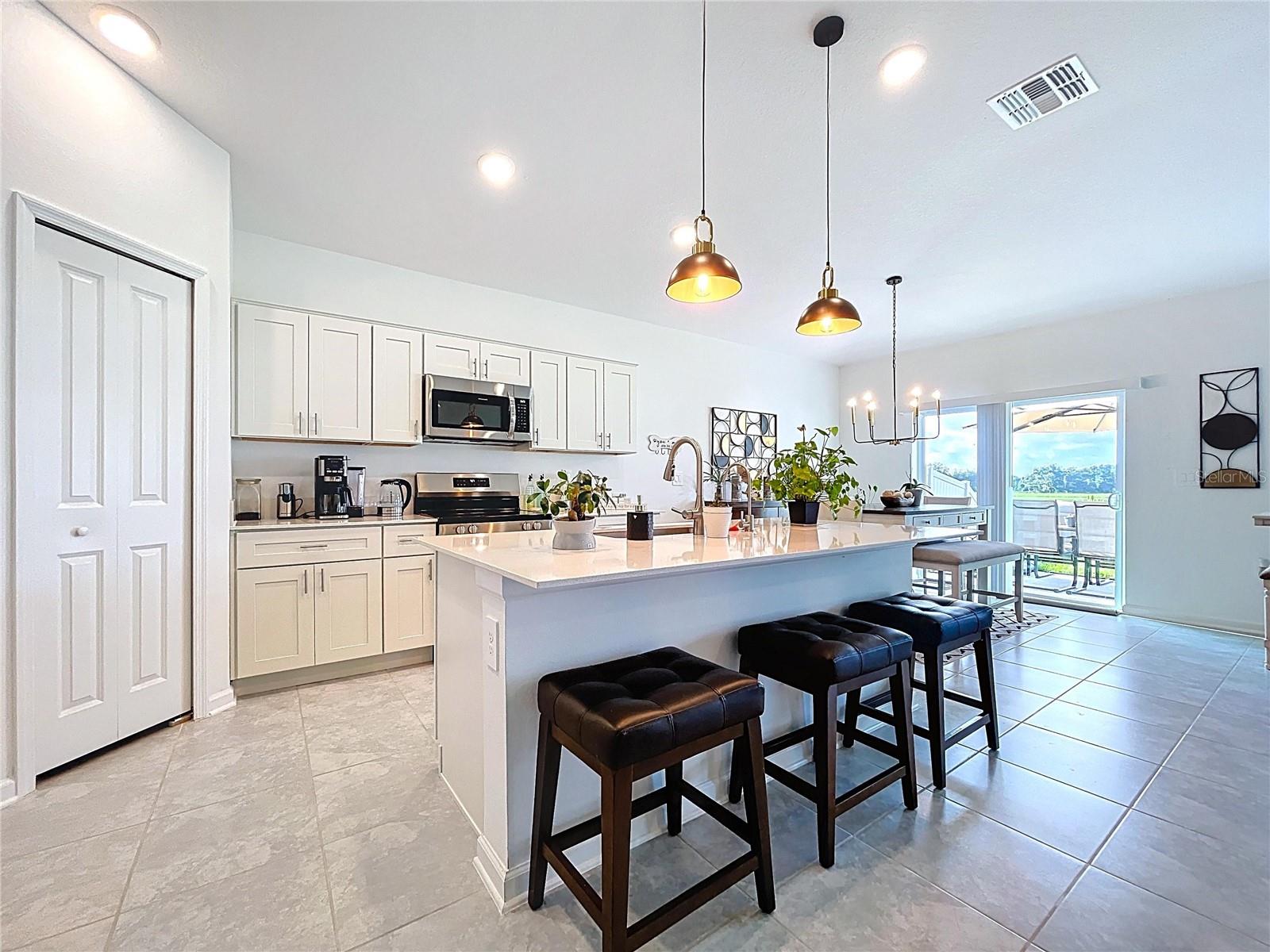 1285 DEEPWATER CIR