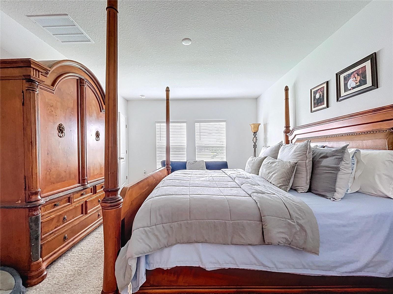 1285 DEEPWATER CIR
