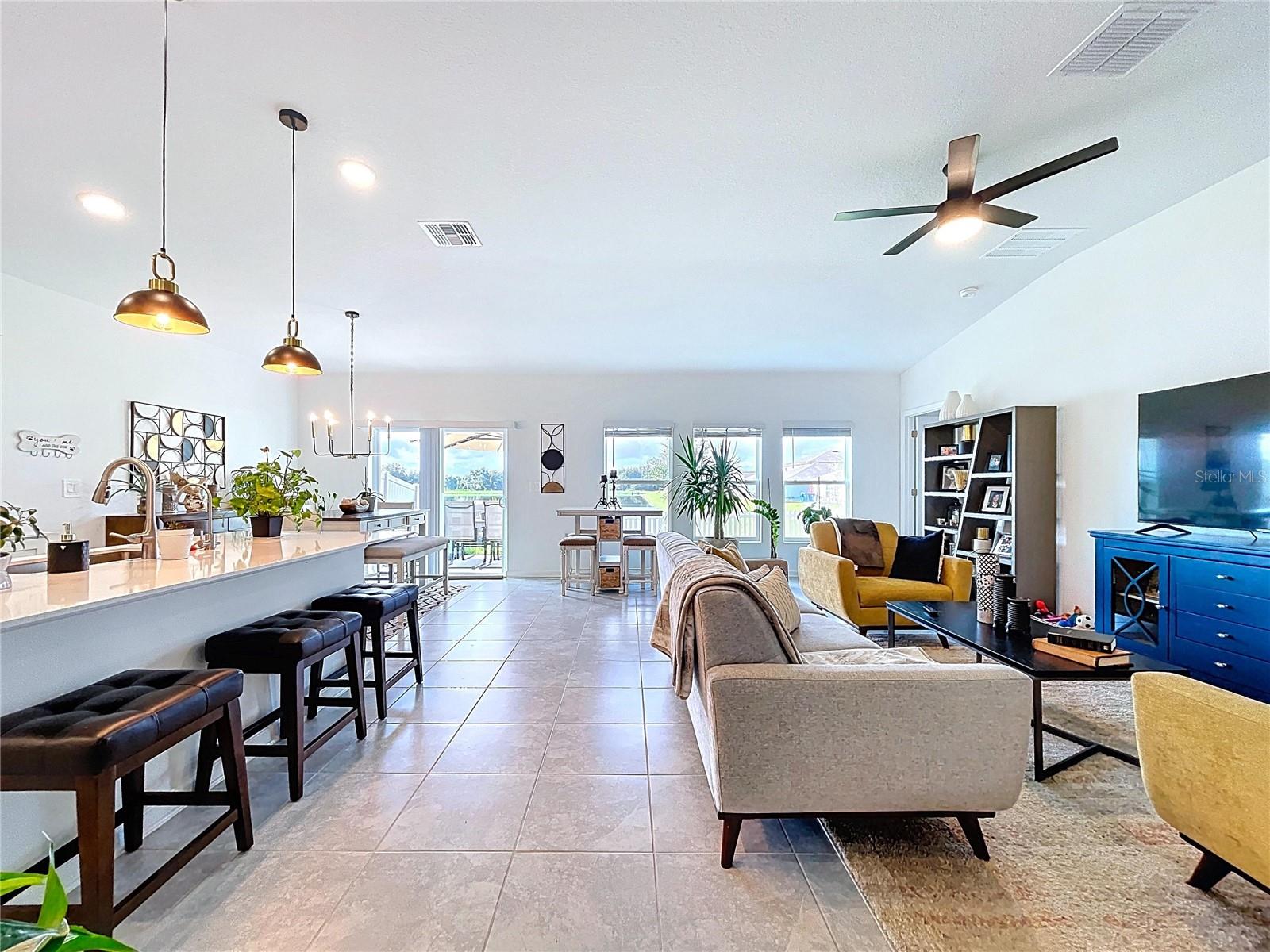 1285 DEEPWATER CIR