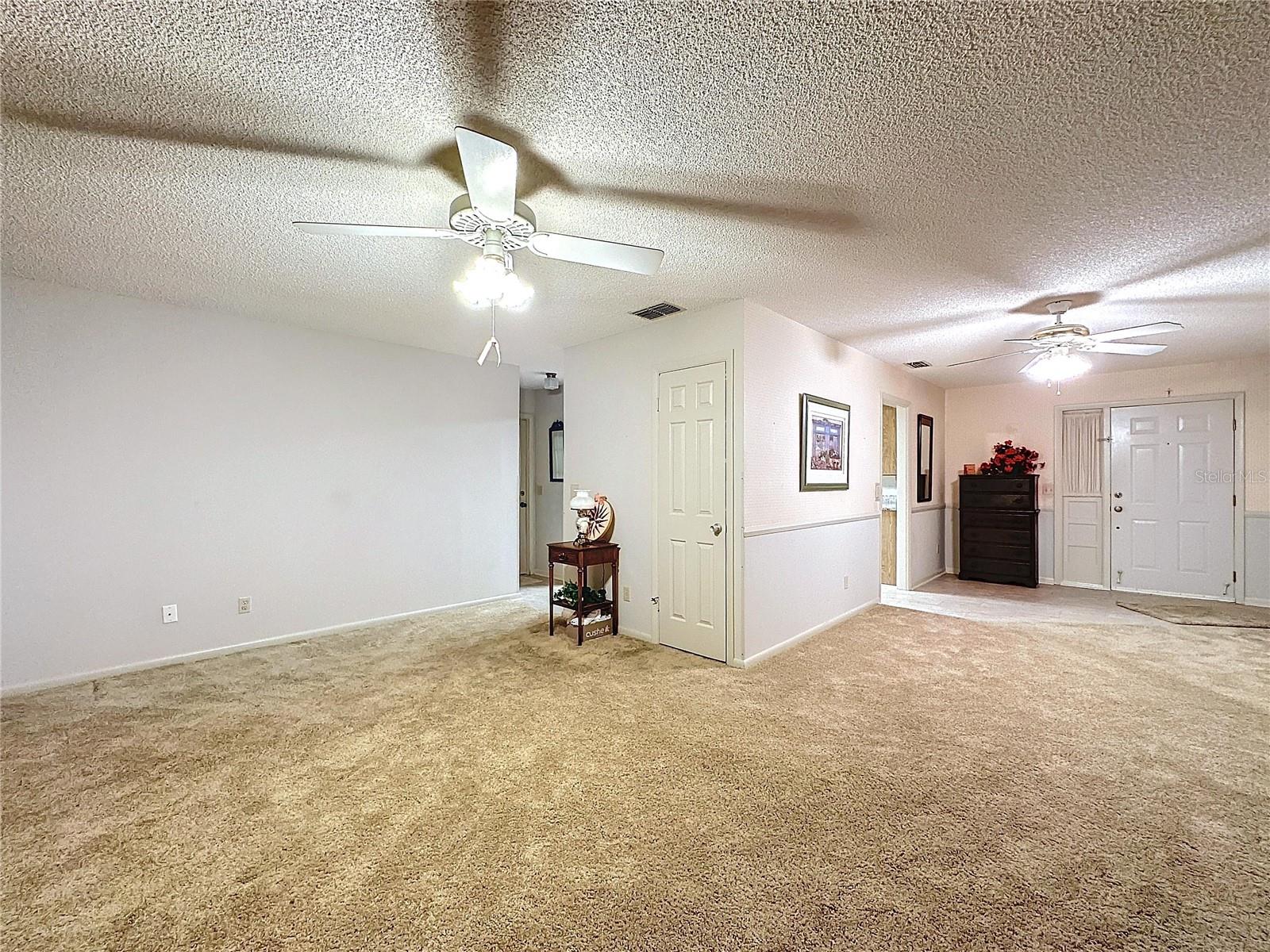 41 SPRING LN